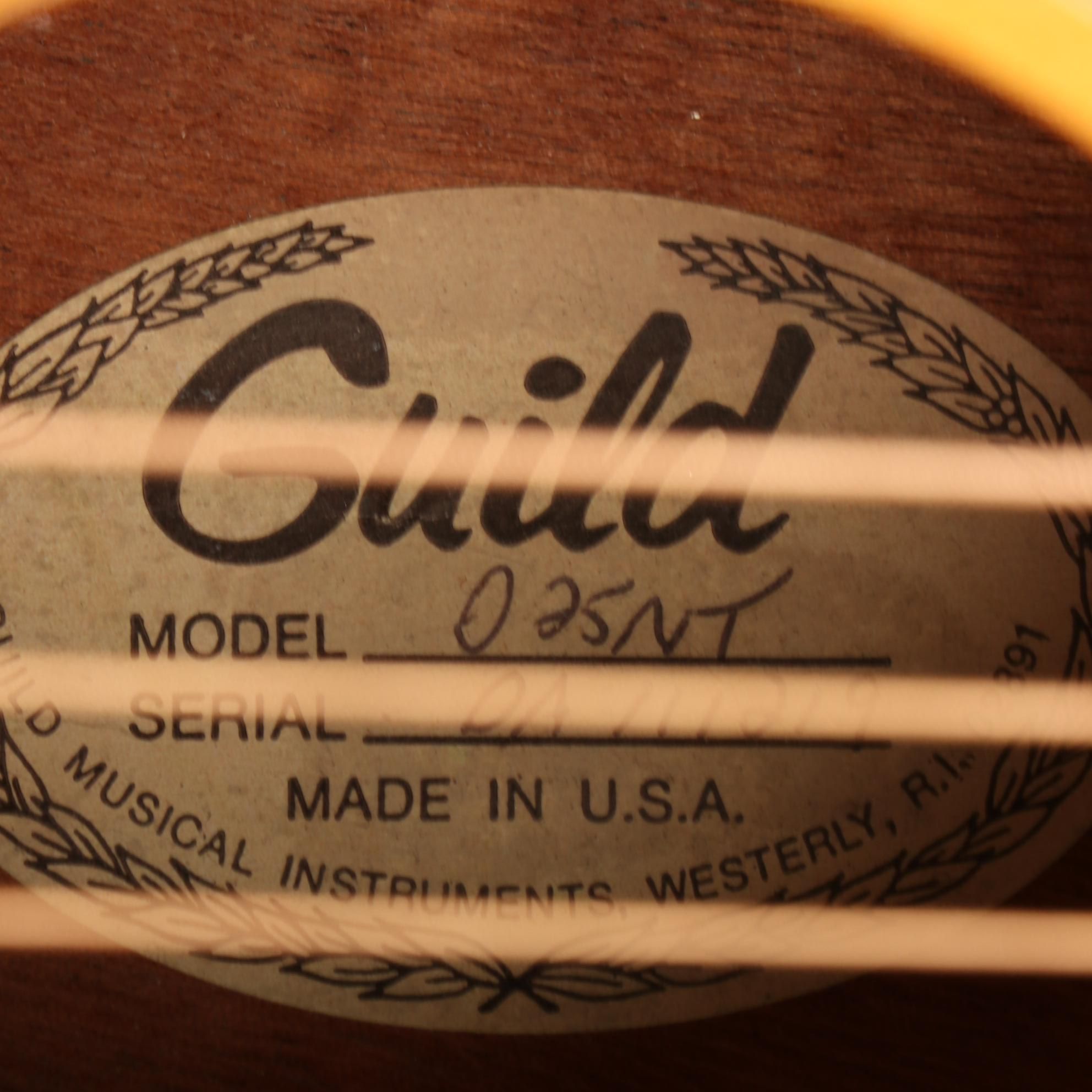 Guild D25-NT Dreadnought Acoustic Guitar