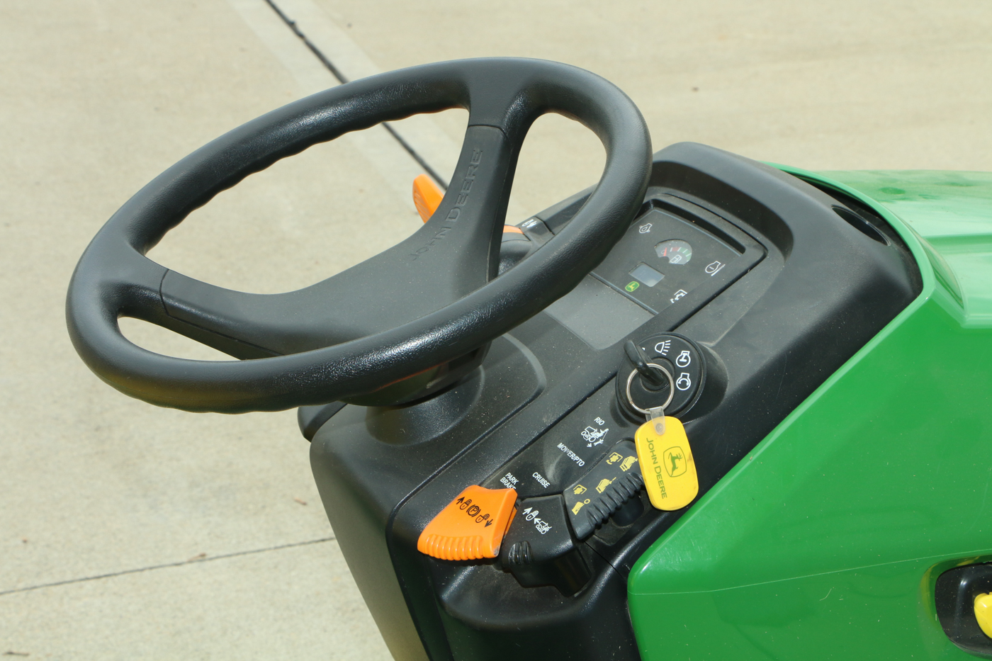 John Deere X500 Lawn Tractor