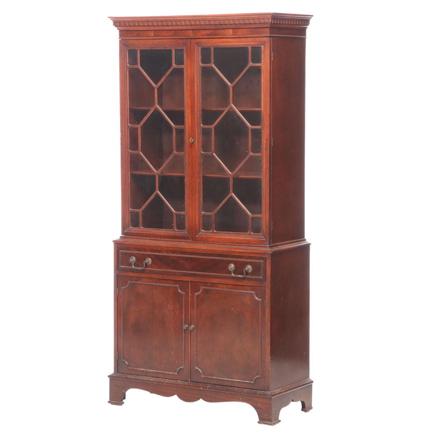 Federal Style Mahogany China Cabinet, Early to Mid 20th Century
