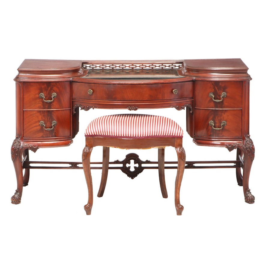 George II Style Mahogany and Mirrored Glass Vanity Table with Stool