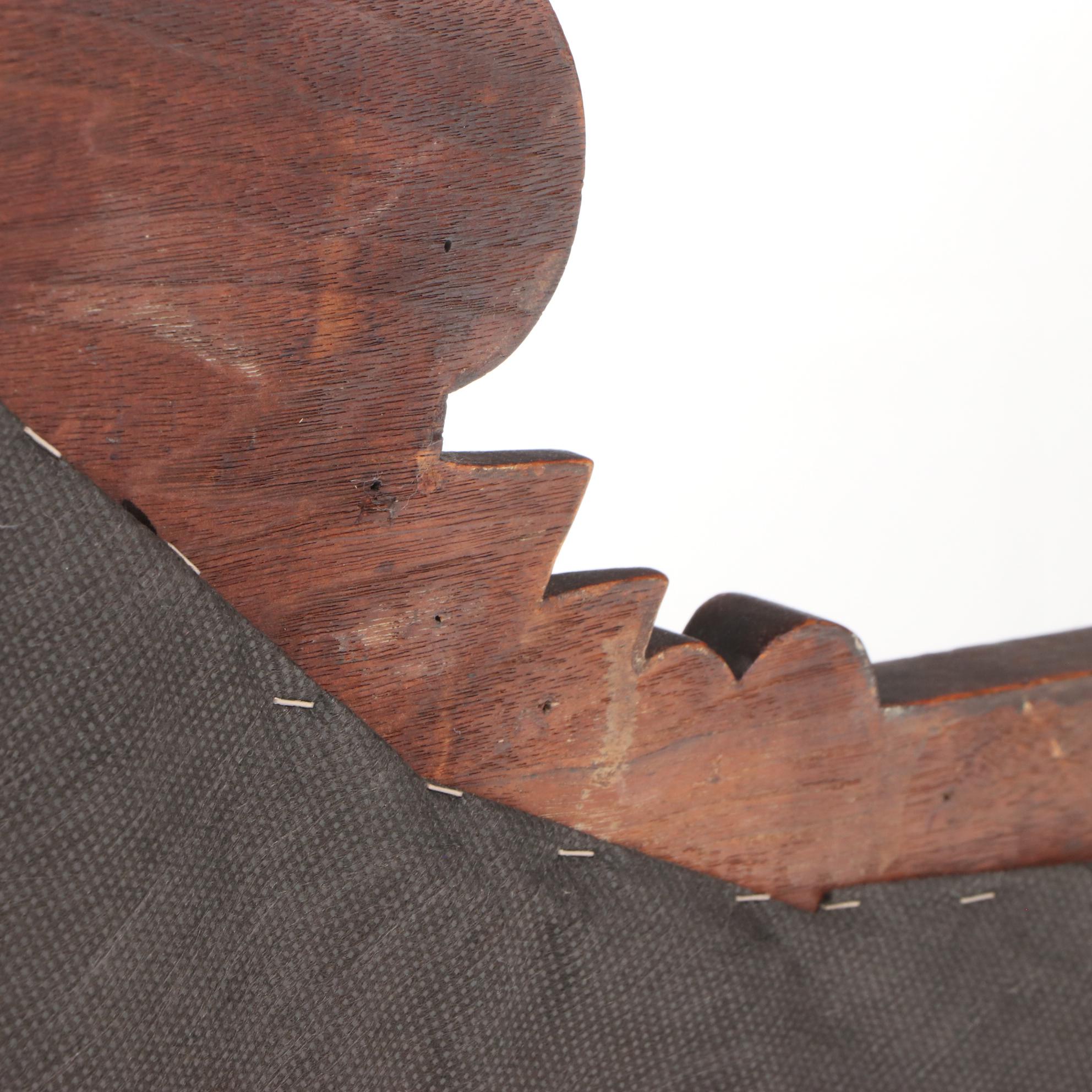 Victorian Walnut and Burl Walnut Chaise Longue, Late 19th Century