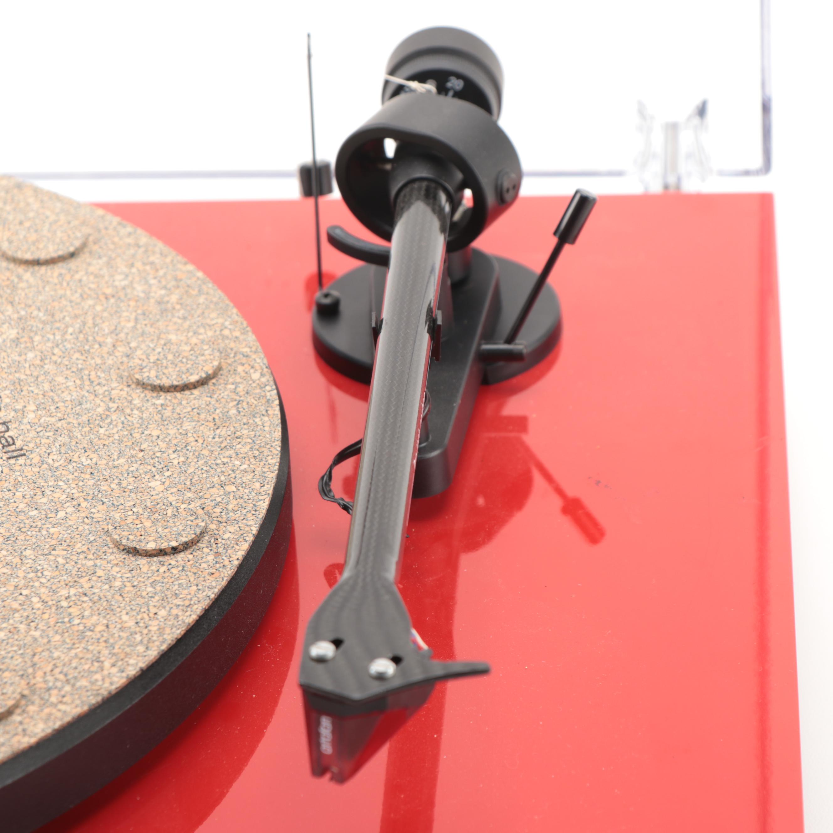 Pro-Ject TK69 Debut Carbon Stereo Turntable