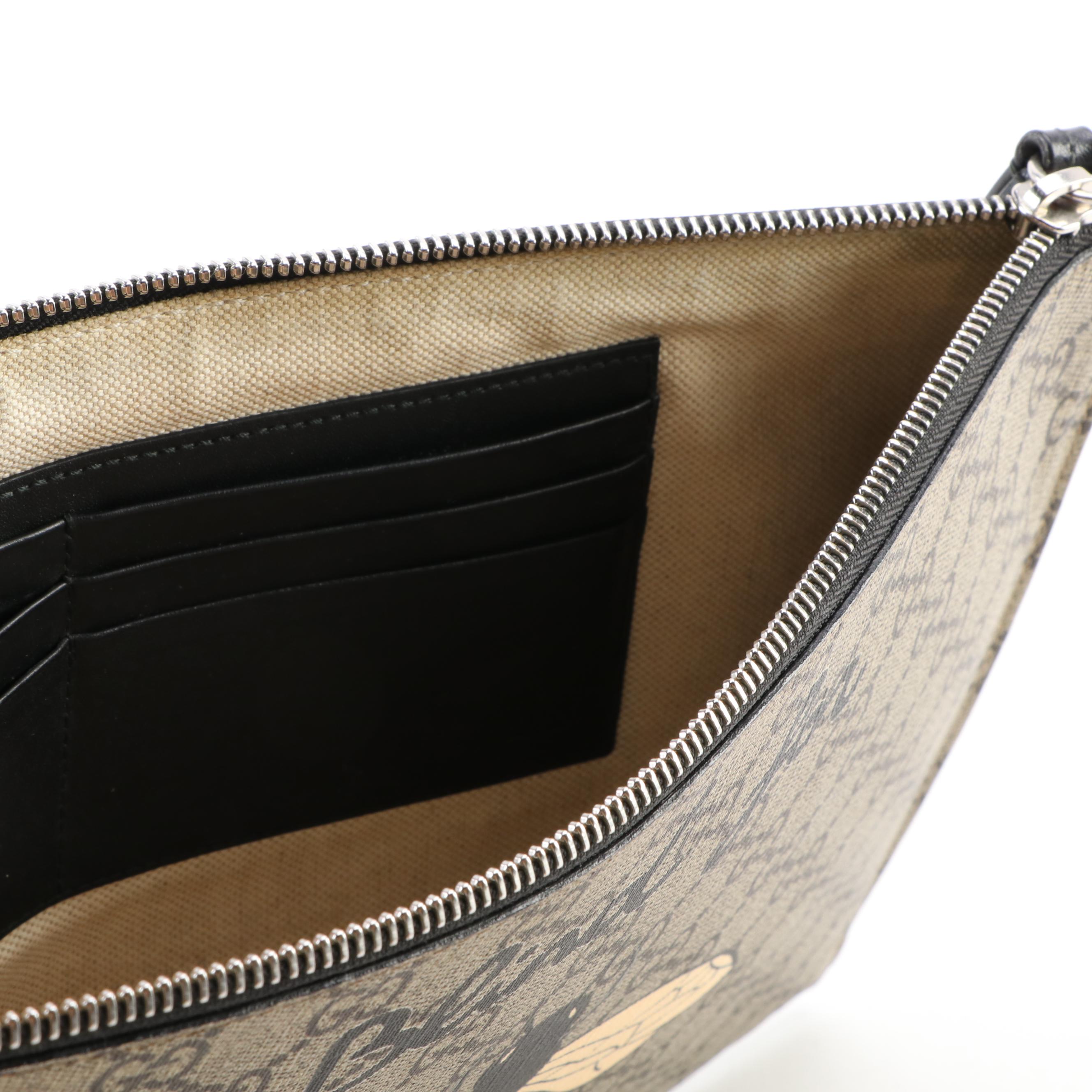Gucci Bestiary Pouch in Bee "Blind For Love" Print GG Supreme Canvas