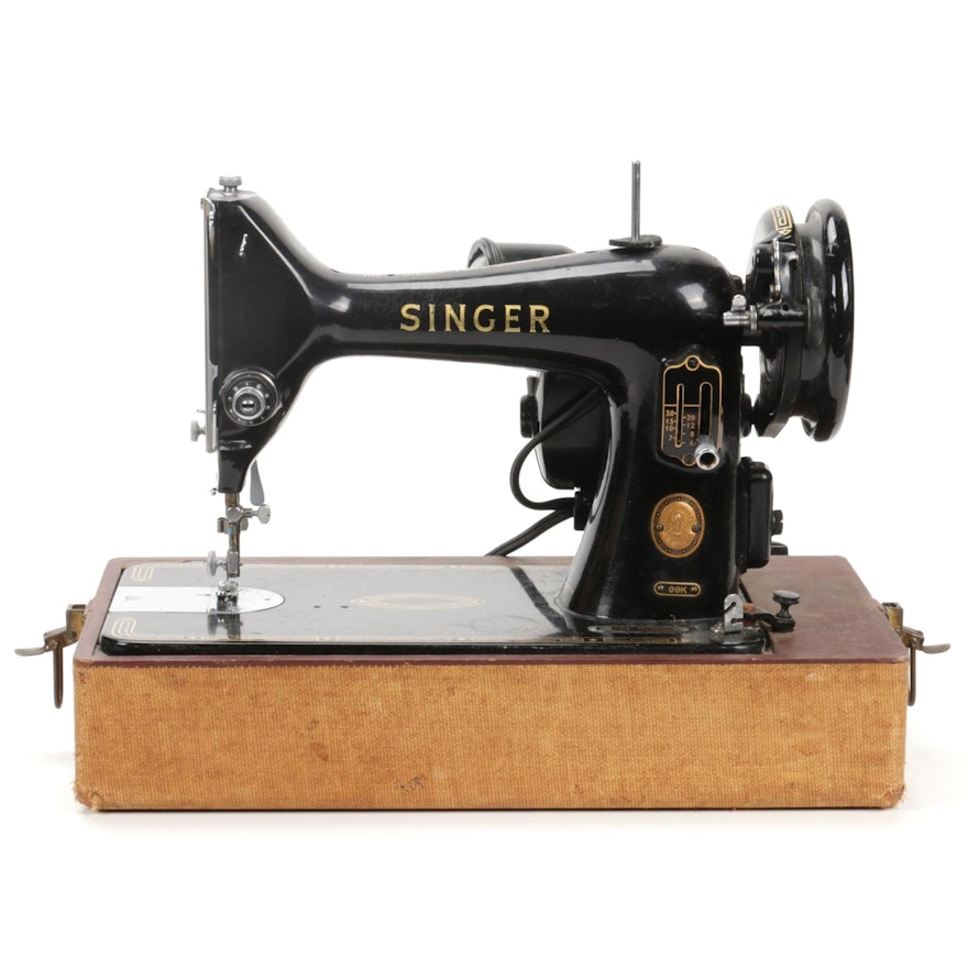 Singer Travel Sewing Machine Model 99K, 1955