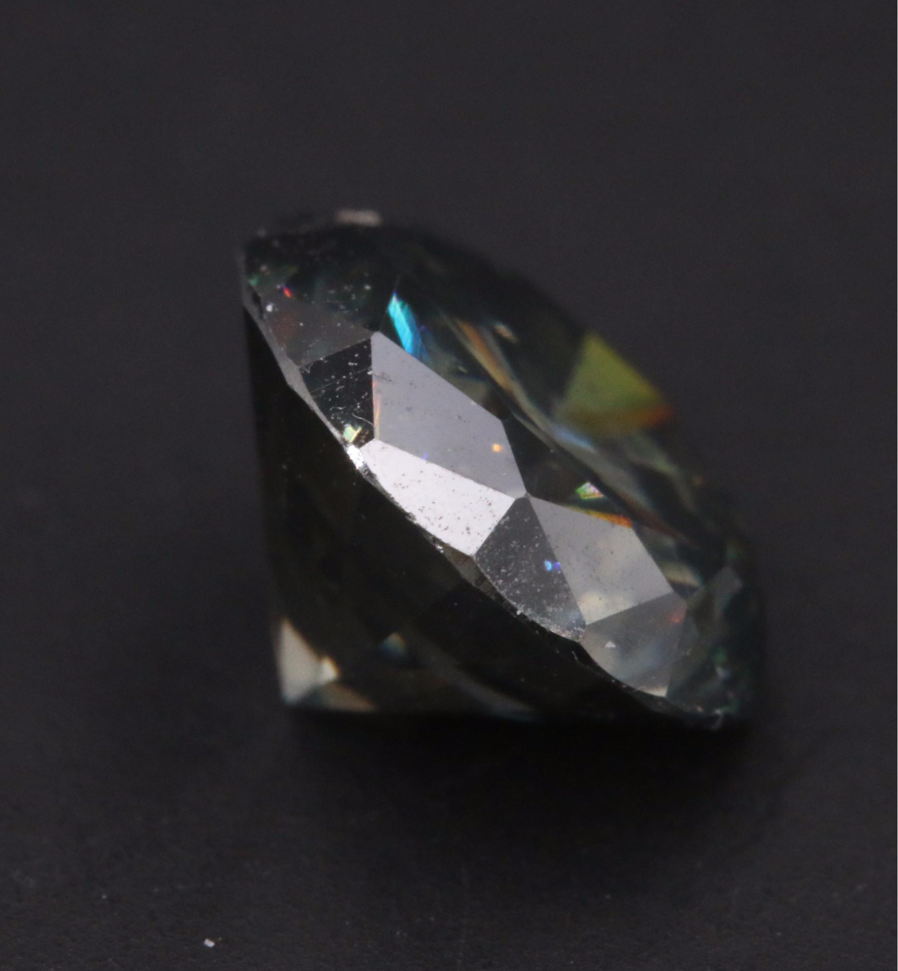 Loose Lab Grown Round Faceted Moissanite