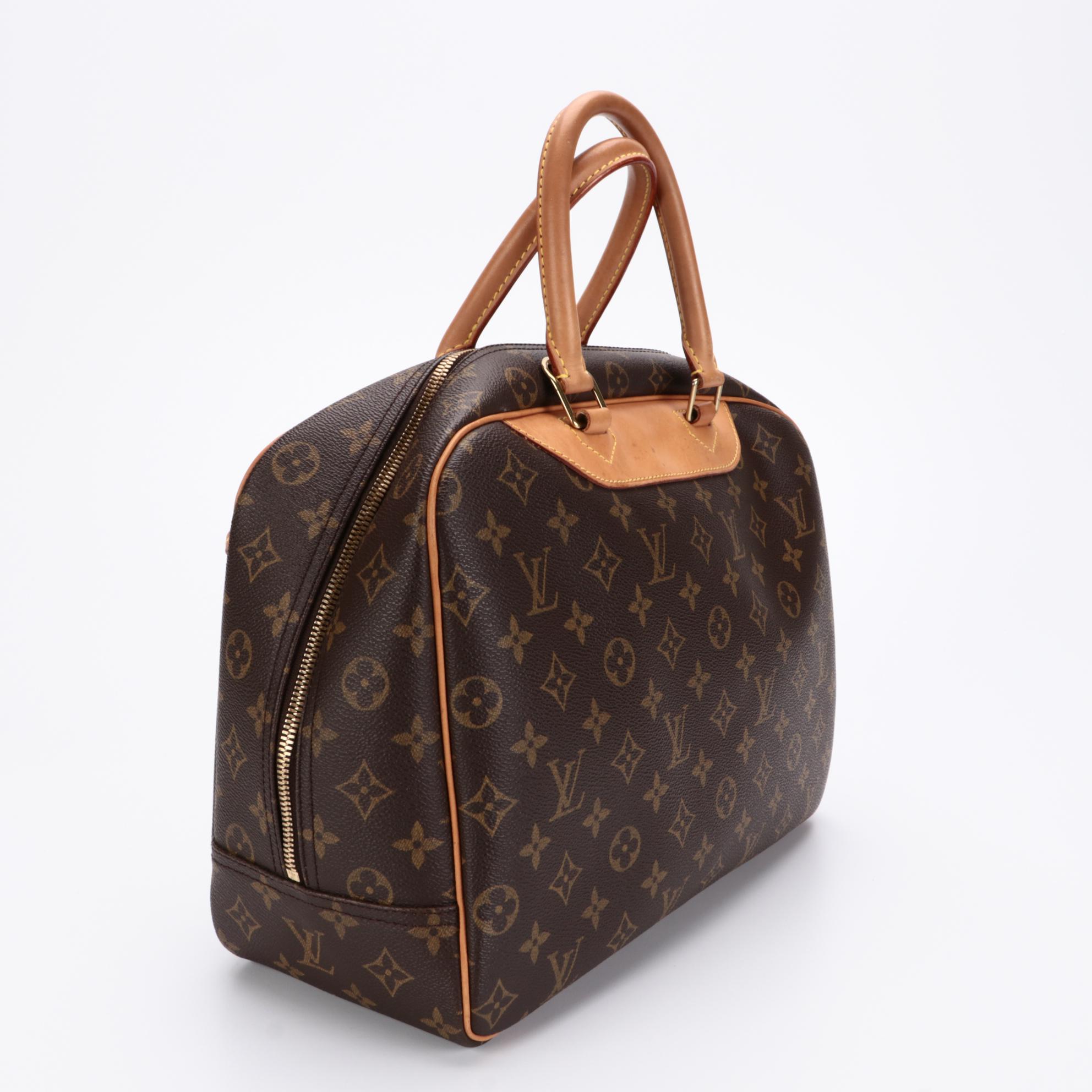 Louis Vuitton Deauville Travel Bag in Monogram Canvas and Vachetta Leather