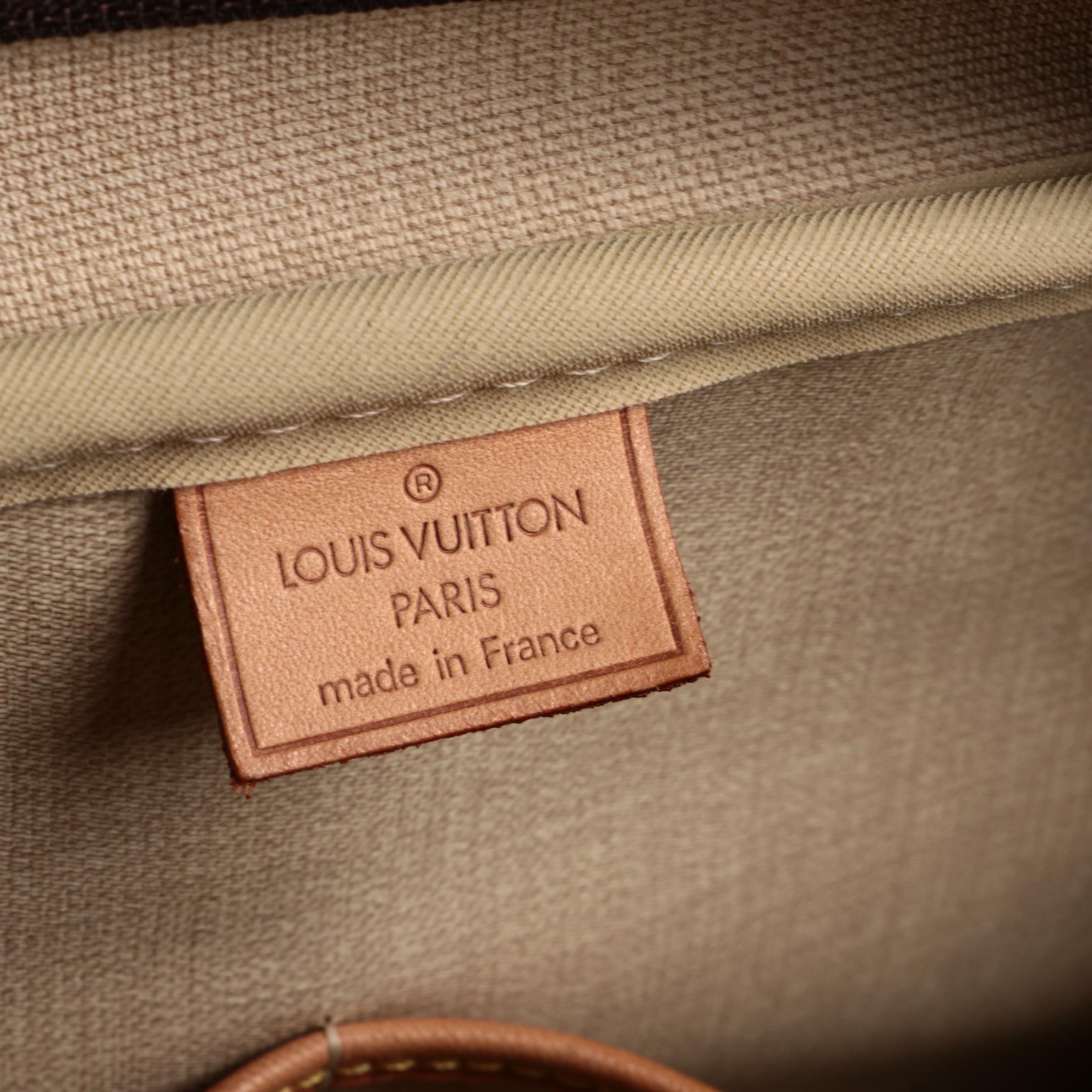 Louis Vuitton Deauville Travel Bag in Monogram Canvas and Vachetta Leather