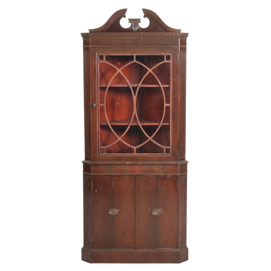 Federal Style Mahogany Corner Display Cabinet, Mid to Late 20th Century