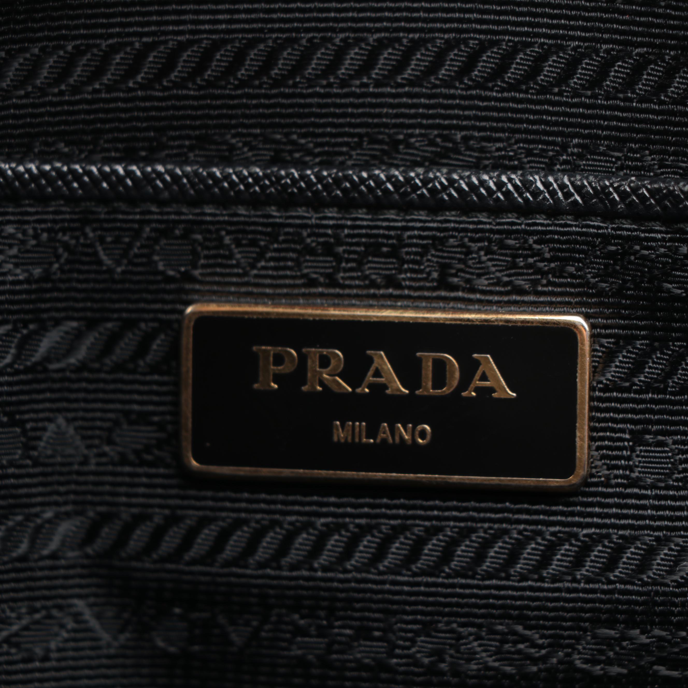 Prada Large Tote Bag in Black Saffiano Leather