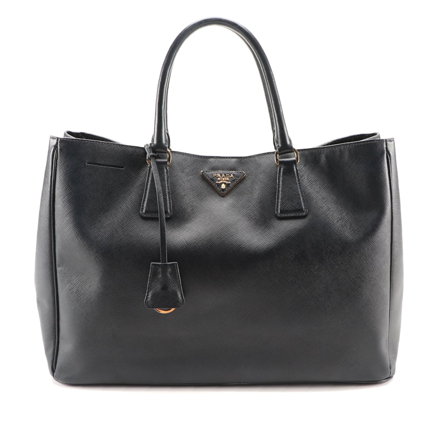 Prada Large Tote Bag in Black Saffiano Leather