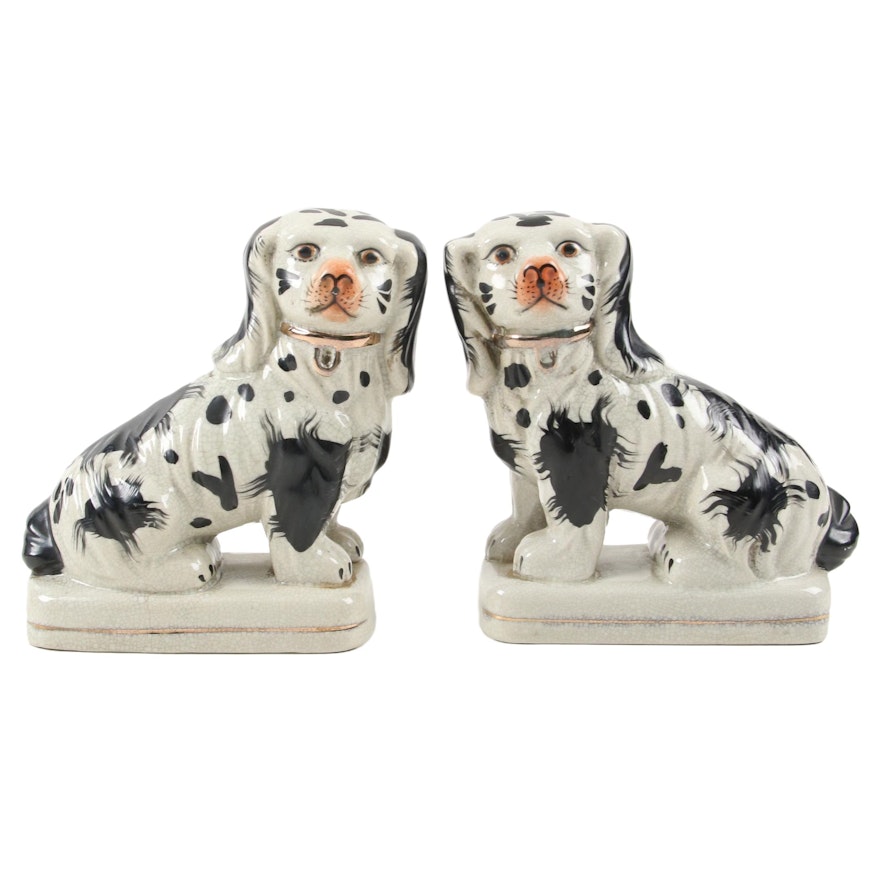 Staffordshire Style Pair of Porcelain Spaniel Figurine, Mid to Late 20th Century