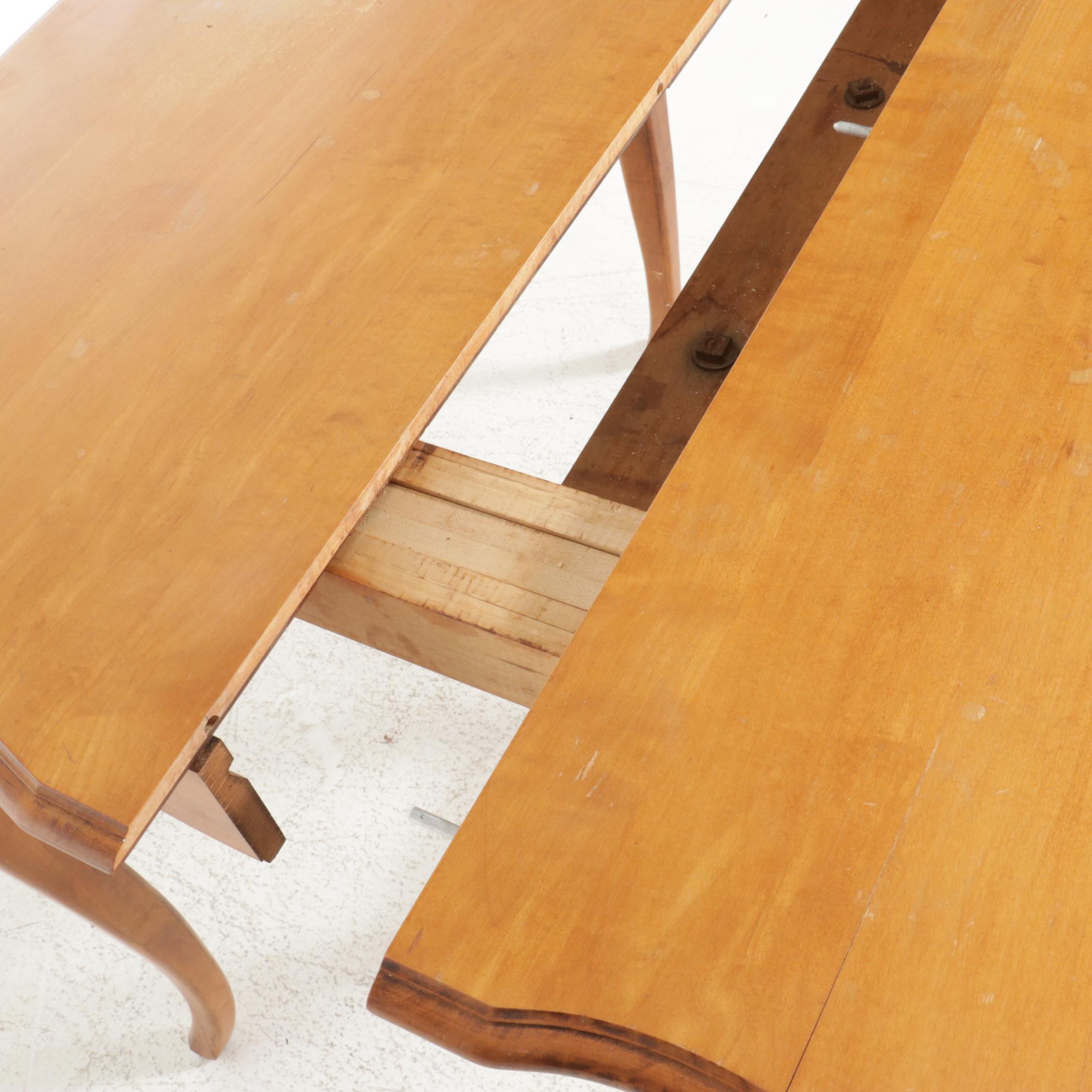 St. Johns French Provincial Style Maple Dining Table, Mid to Late 20th Century