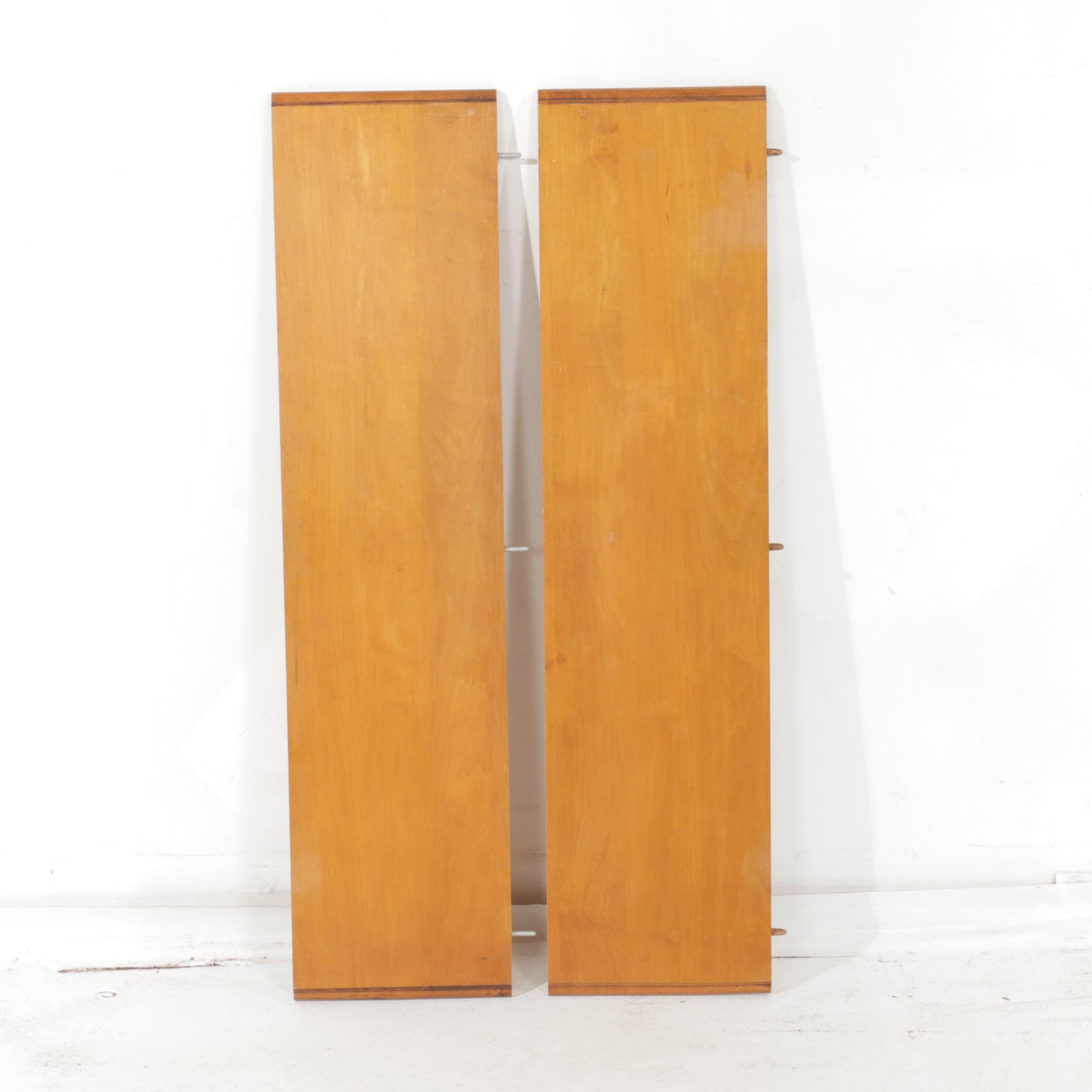 St. Johns French Provincial Style Maple Dining Table, Mid to Late 20th Century