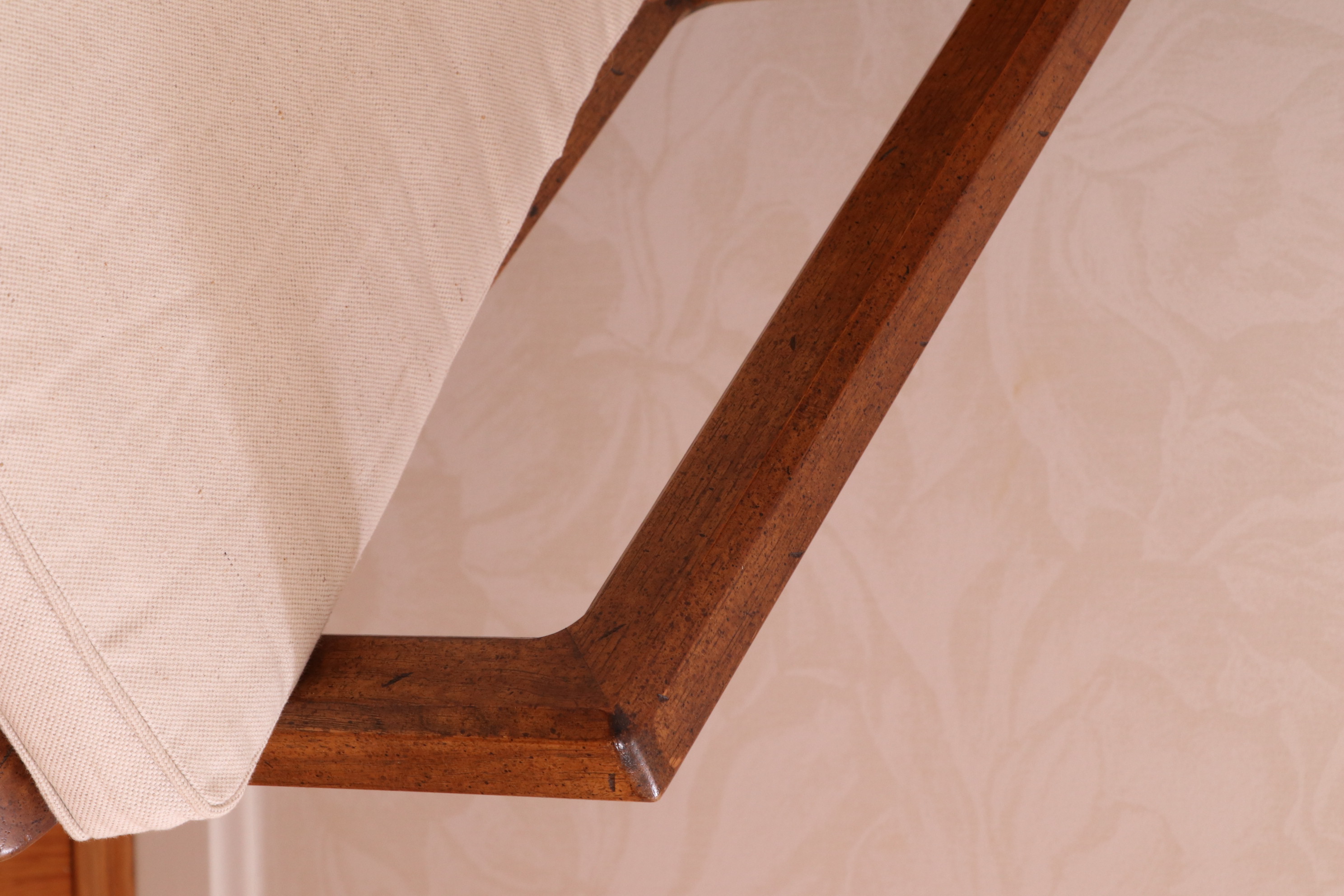 Drexel-Heritage "Woodbriar II" Pecan Five-Piece Dining Set, 1980s