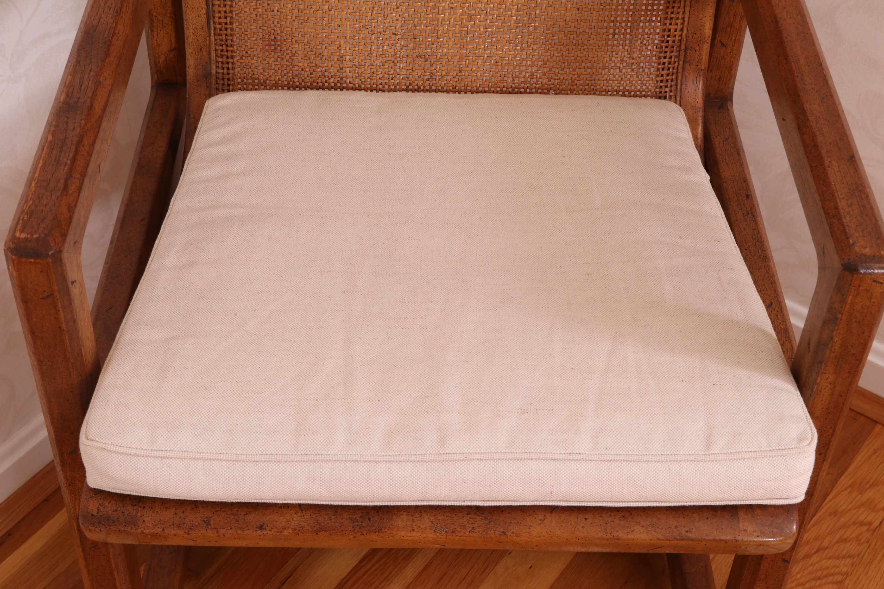 Drexel-Heritage "Woodbriar II" Pecan Five-Piece Dining Set, 1980s