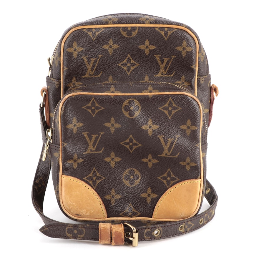 Louis Vuitton Amazone Camera Case Bag in Monogram Canvas