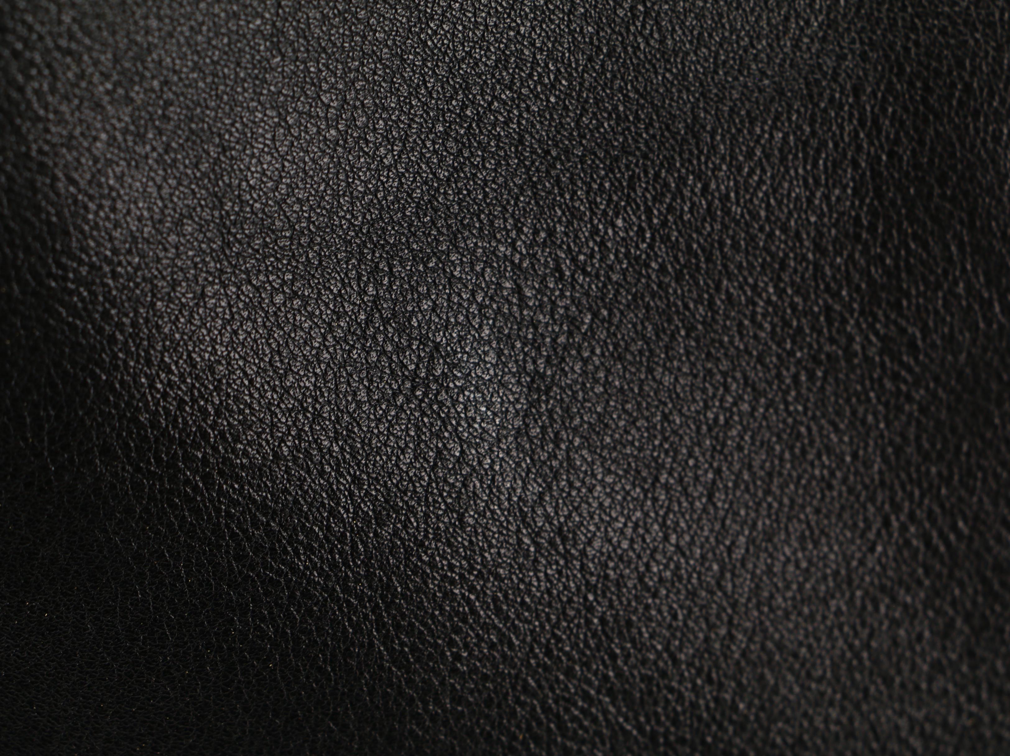 Prada Shoulder Bag in Black Grained Leather