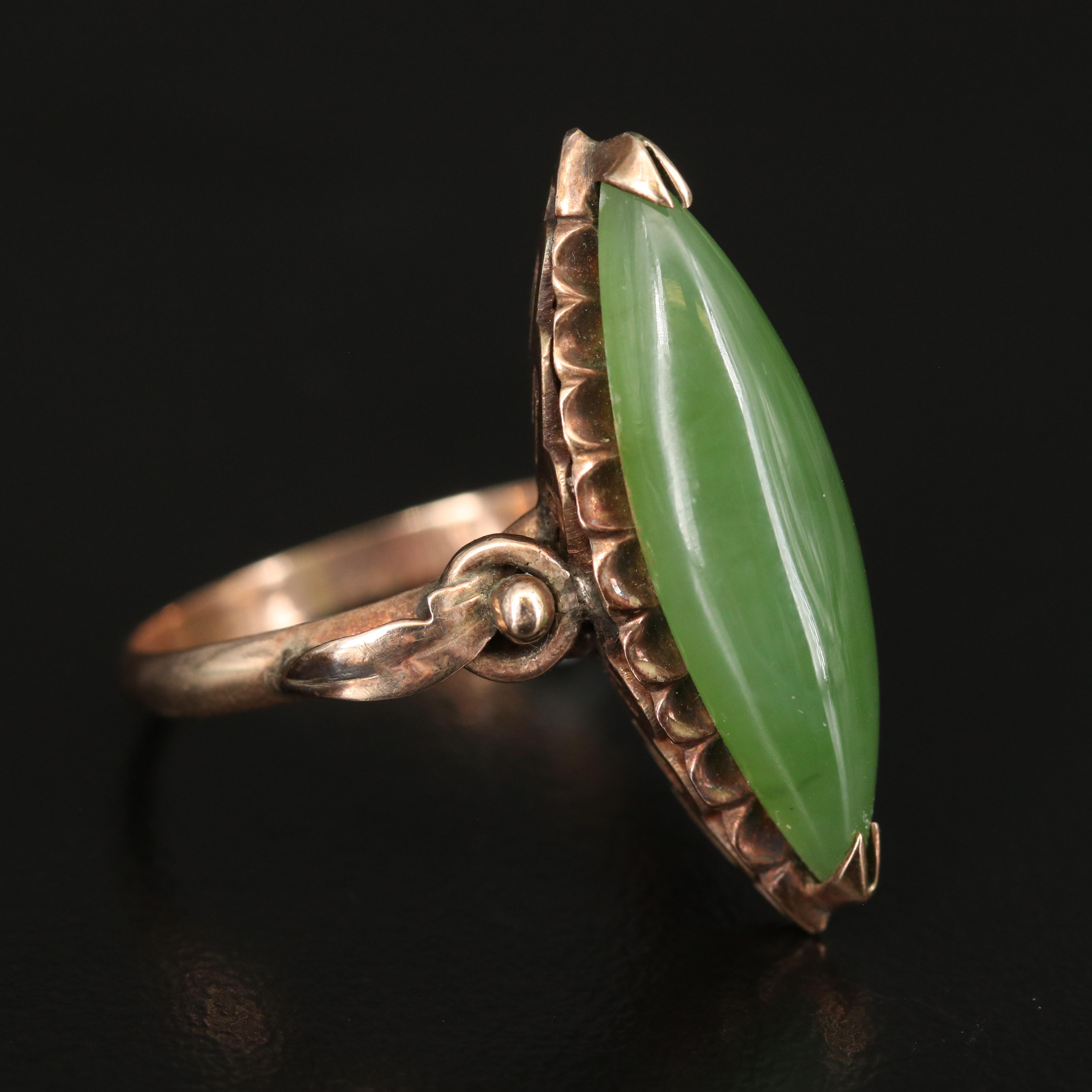 Vintage 14K Nephrite Navette Ring