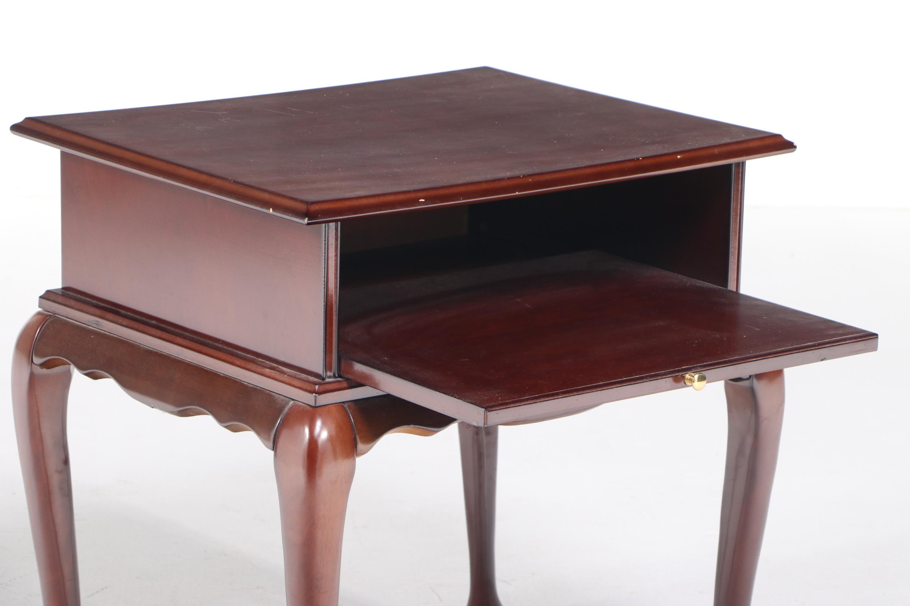 The Bombay Company Queen Anne Style Mahogany-Stained Side Table