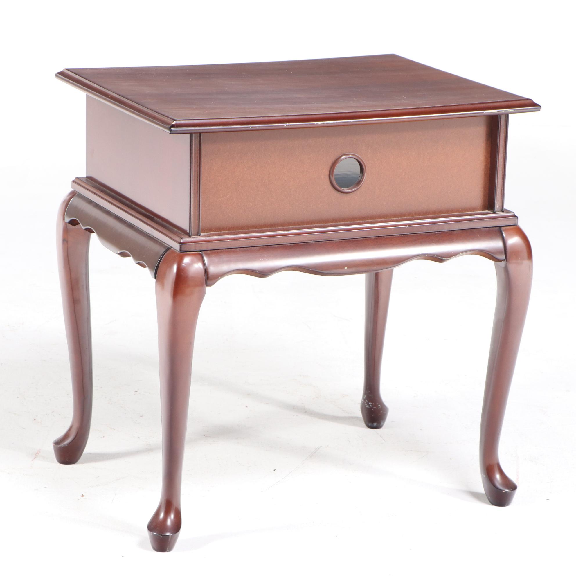 The Bombay Company Queen Anne Style Mahogany-Stained Side Table