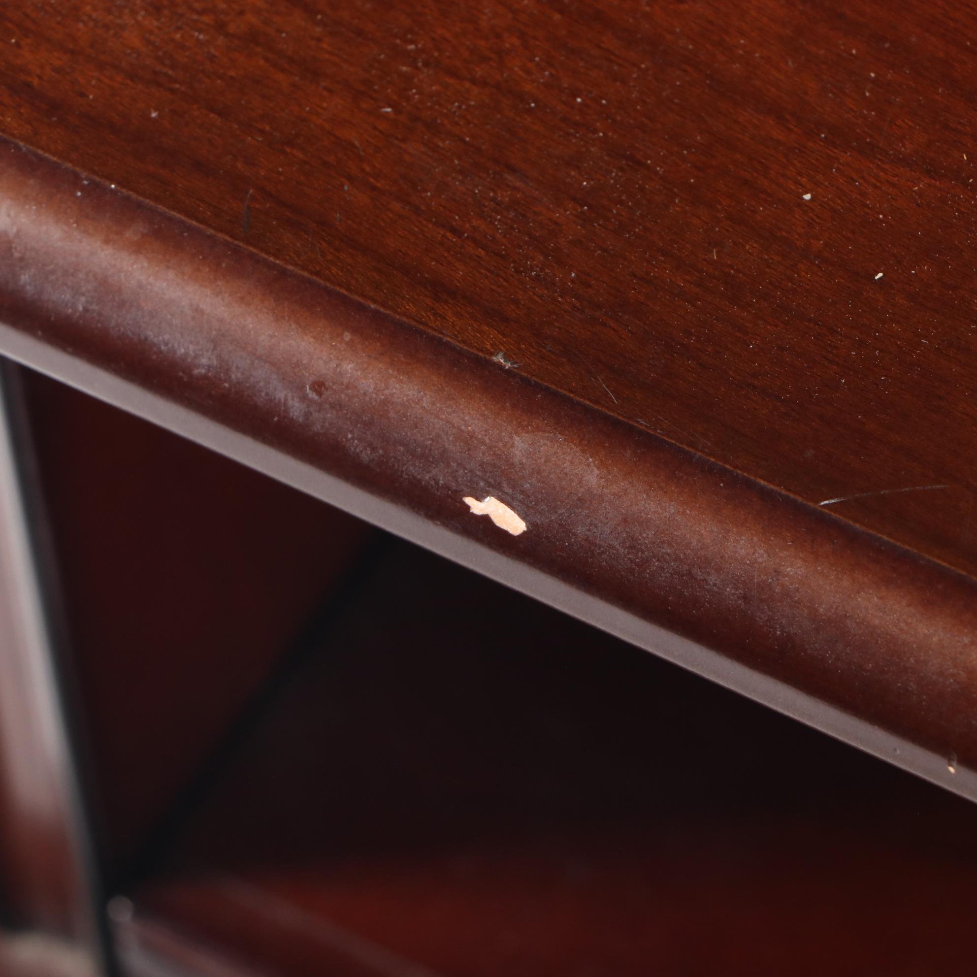 The Bombay Company Queen Anne Style Mahogany-Stained Side Table