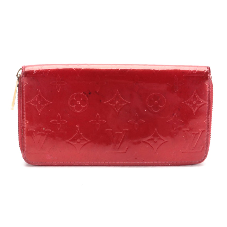 Louis Vuitton Zippy Wallet in Pomme D'Amour Monogram Vernis Leather