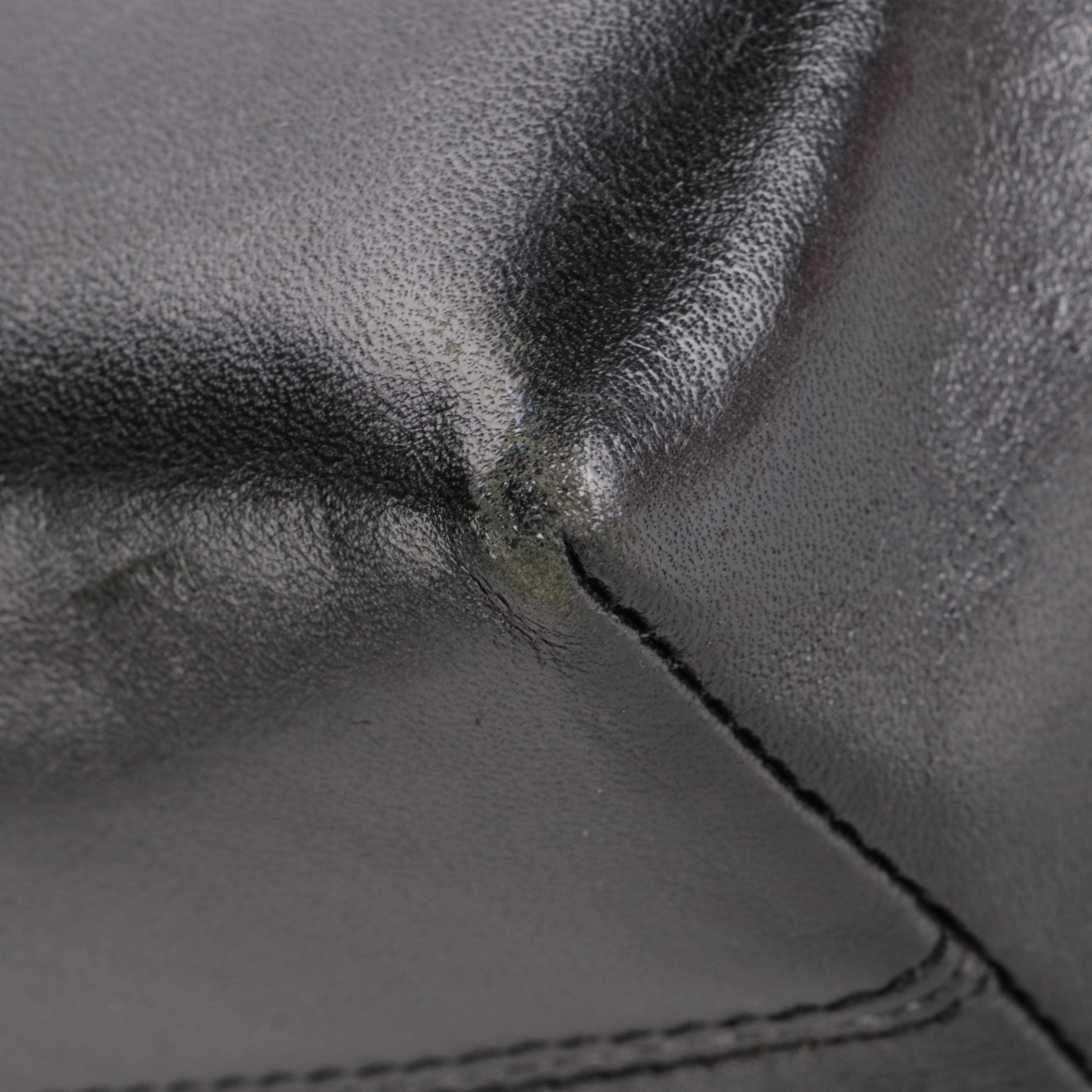 Tory Burch East-West Shoulder Bag in Black Grained Leather