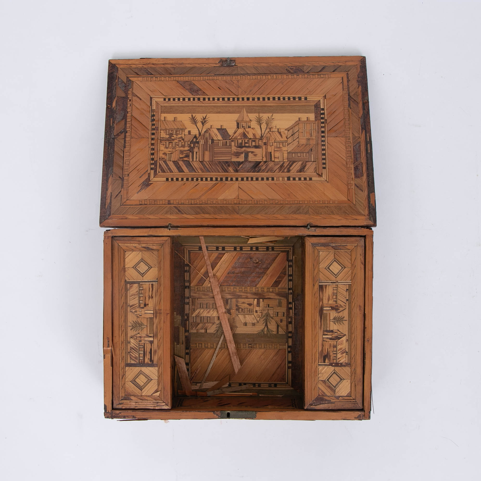 Napoleonic Prisoner of War Straw Work Box, Early 19th Century