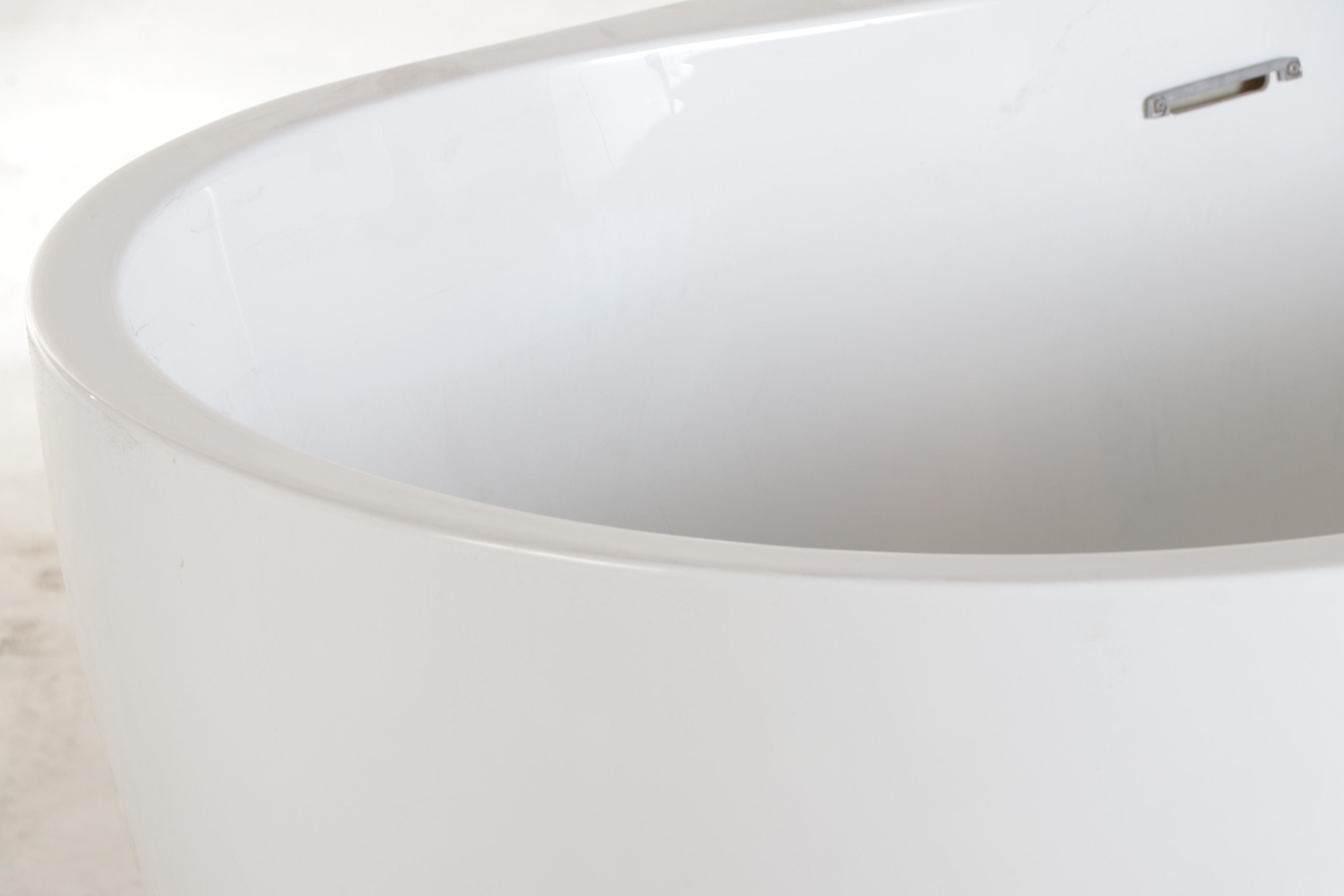 Contemporary 61" Acrylic Freestanding Bathtub