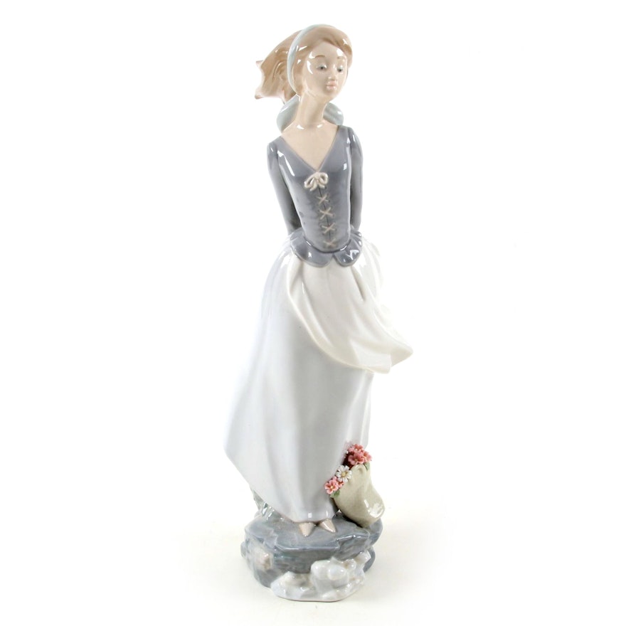 Lladró "Sea Breeze" Porcelain Figurine Designed by Salvador Debón