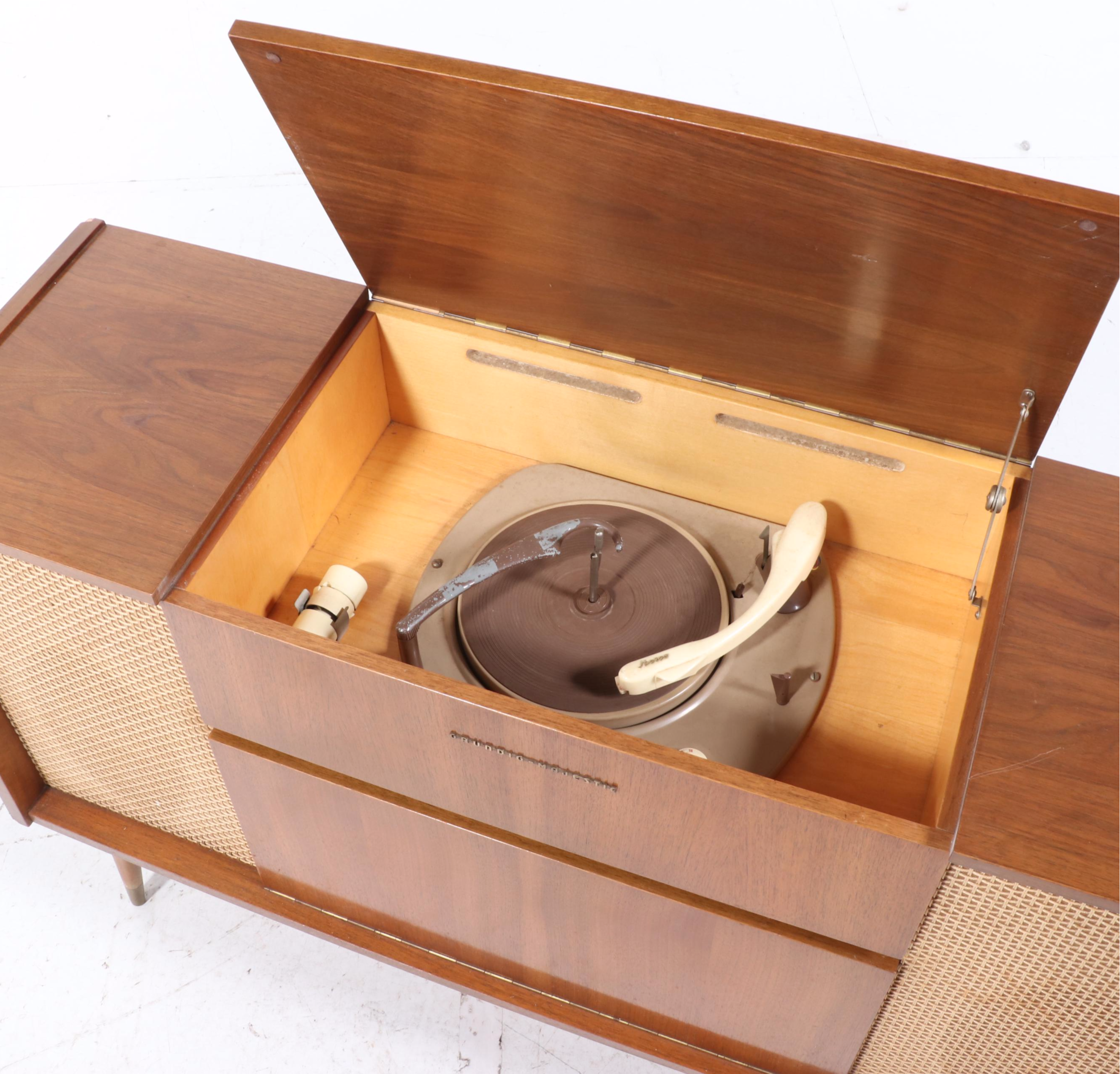 Grundig-Majestic Mid Century Modern Walnut Stereo Console, Model SO 121 PX