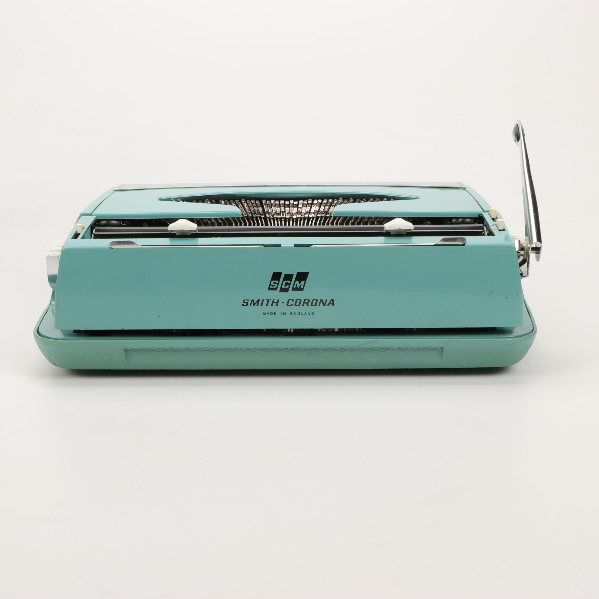 Smith-Corona Corsair Deluxe Portable Typewriter, 1970s