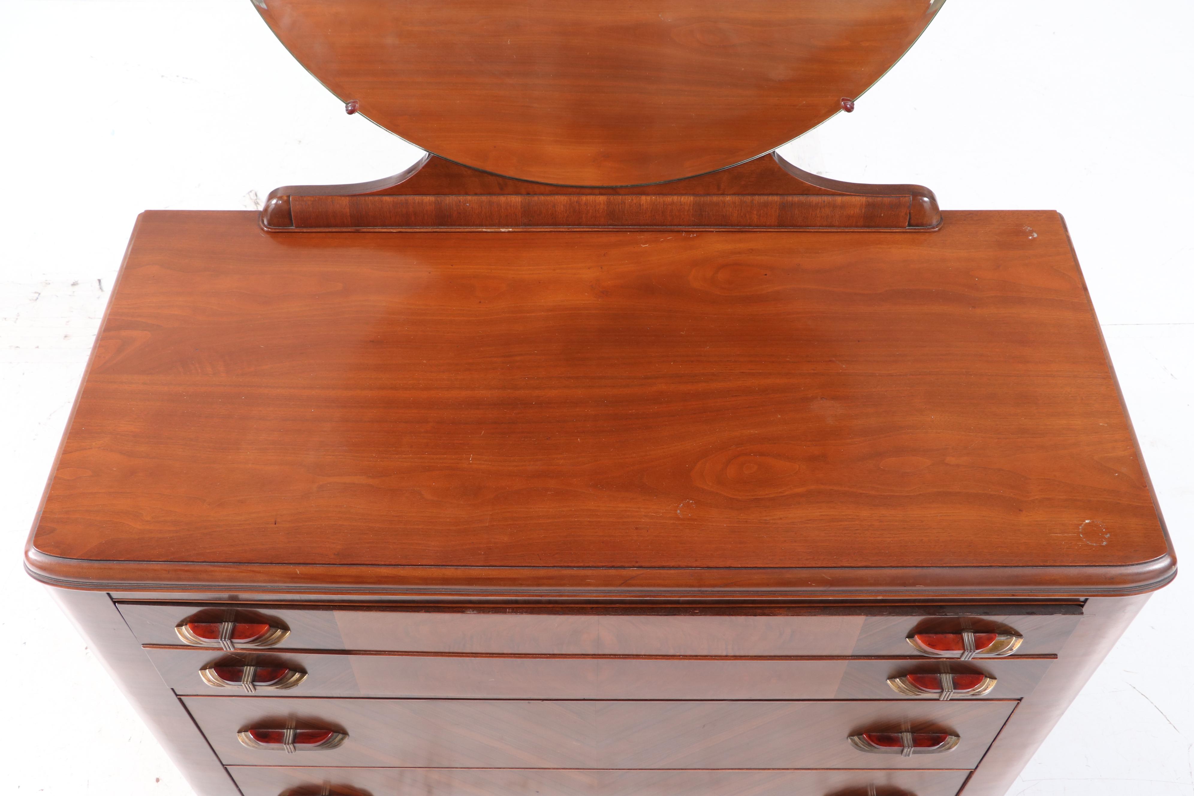 Hibriten Furniture Co. Art Deco Walnut Three-Drawer Dresser, circa 1930