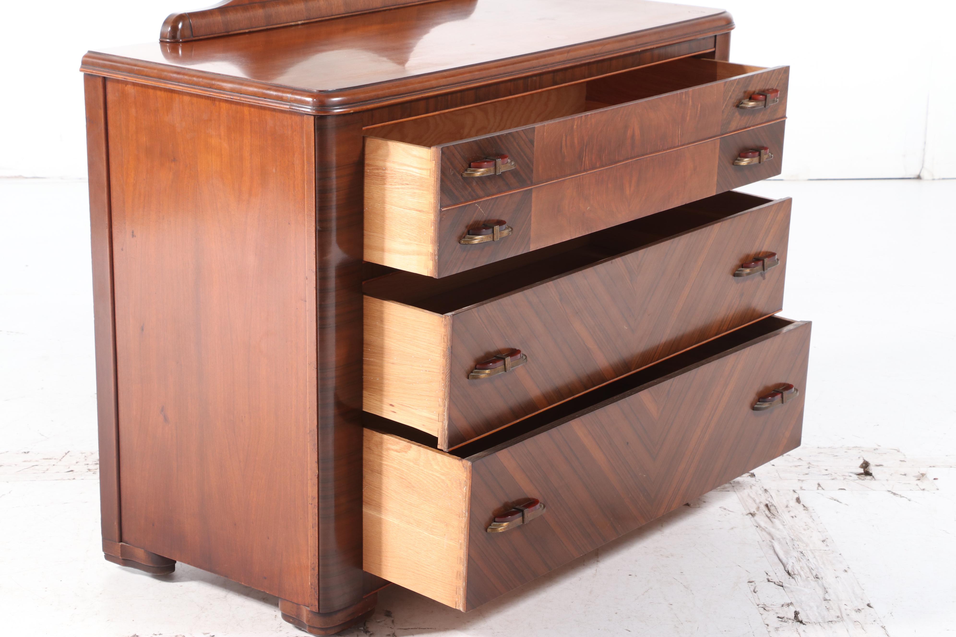 Hibriten Furniture Co. Art Deco Walnut Three-Drawer Dresser, circa 1930