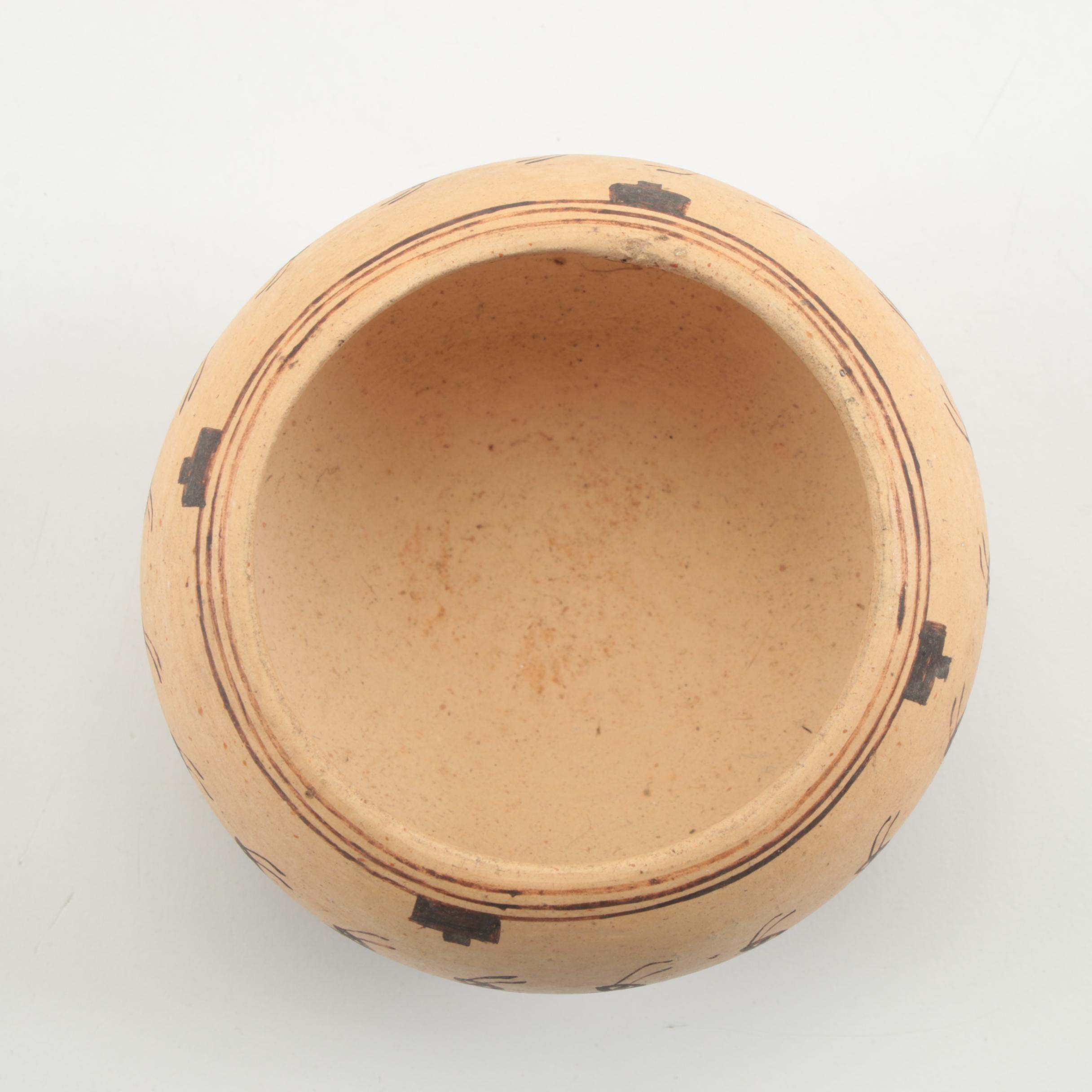 Cheryl Naha Nampeyo Hopi Vessels With Turtle Figurines, 20th Century