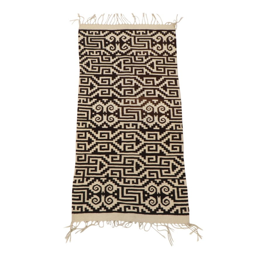 2'9 x 6'8 Handwoven Southwestern Style Long Rug