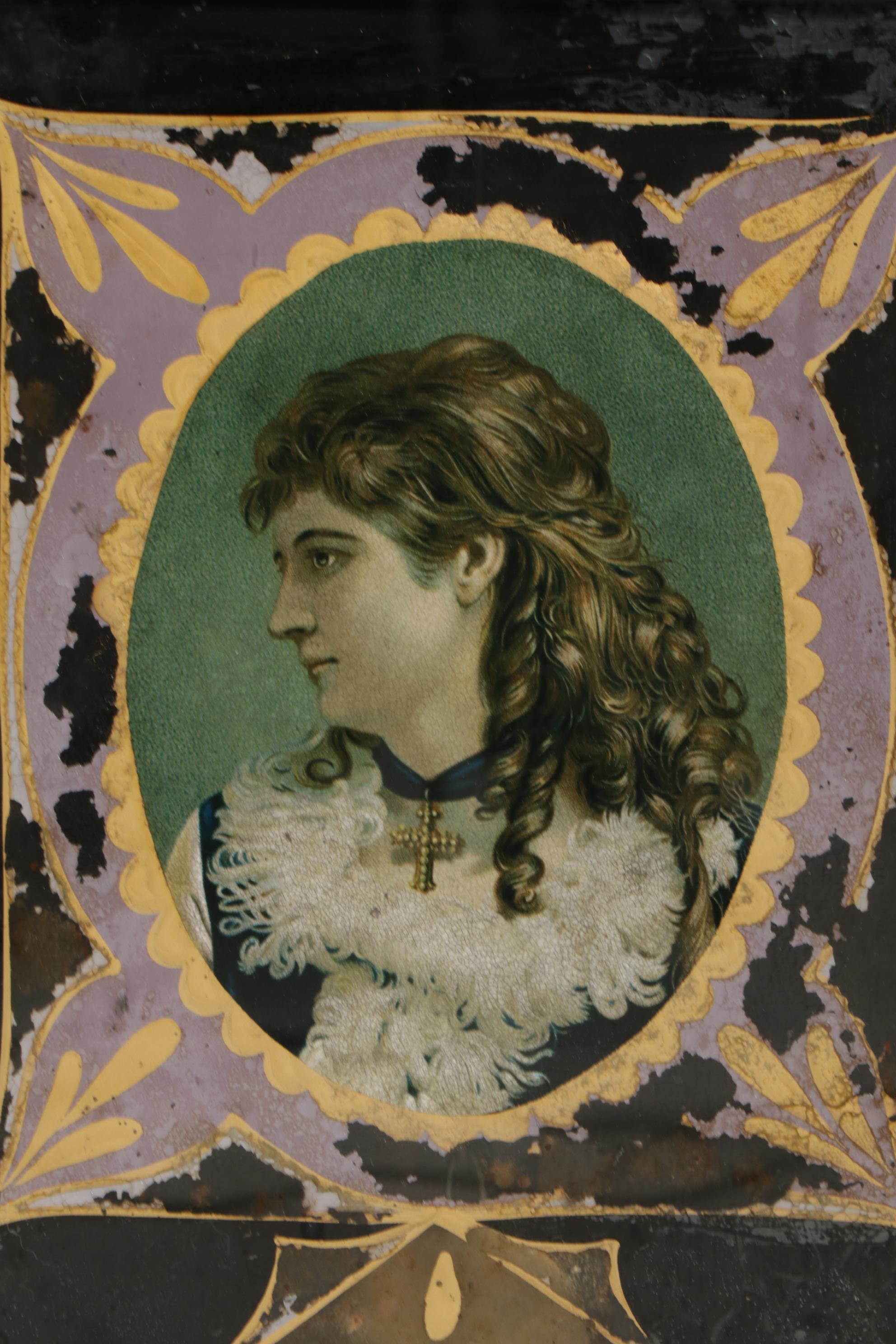 Waterbury Mahogany Ogee Mantel Clock, Mid-19th Century