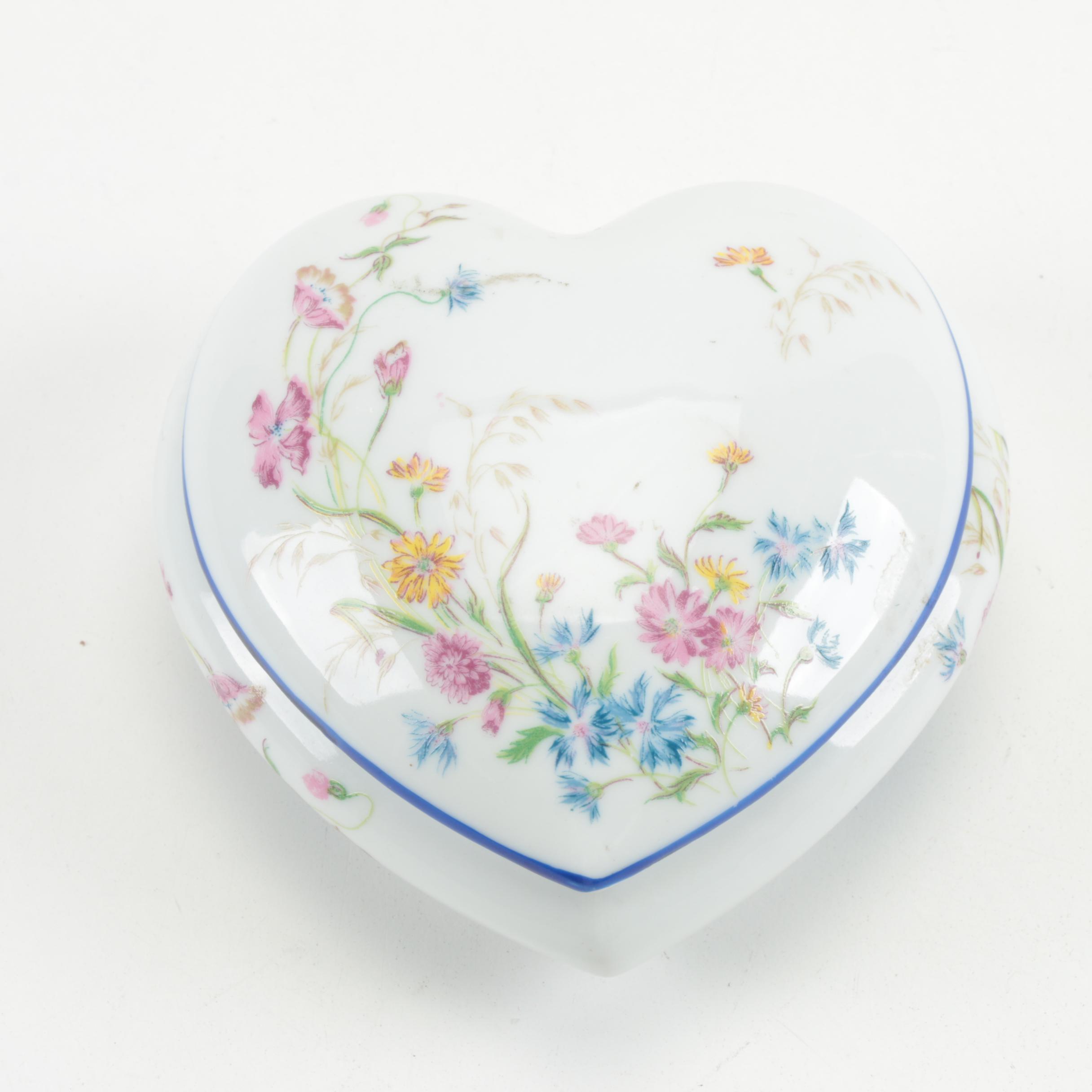 Herend "Rothschild Bird" Shaker with Other Hand-Painted Limoges Porcelain Décor