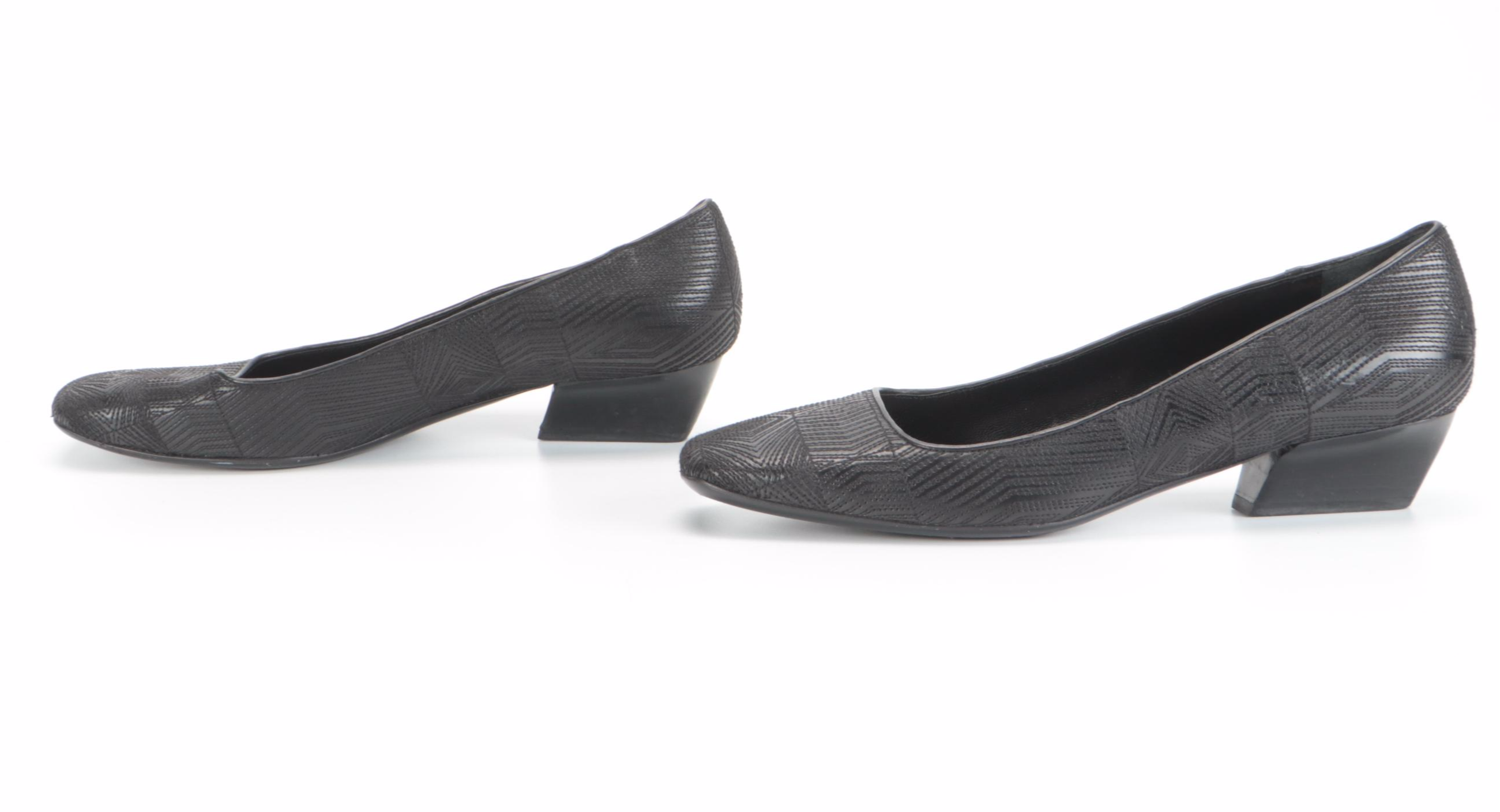 Prada Black Leather Square Toe Pumps with Geometric Stitched Pattern