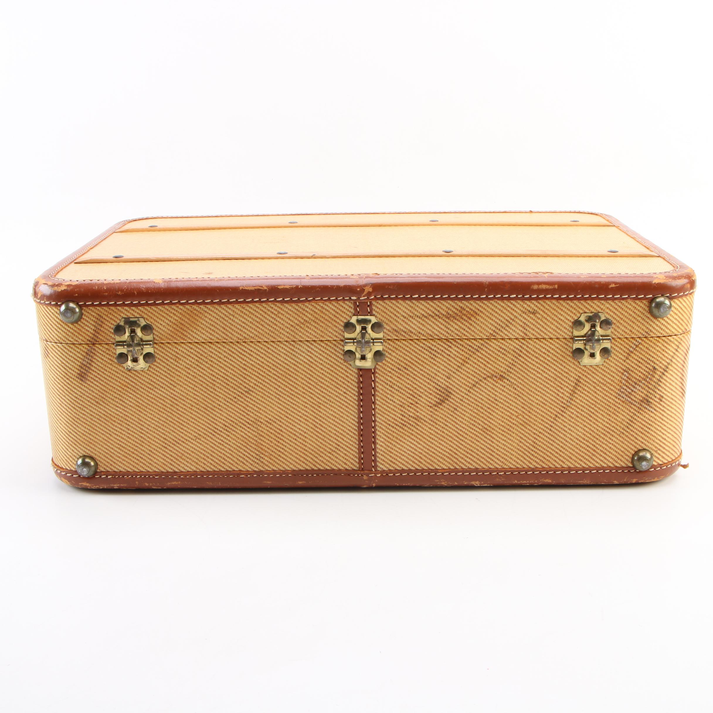 Ventriloquist Dummy with Travelling Case and Patty Davidson Training Tape