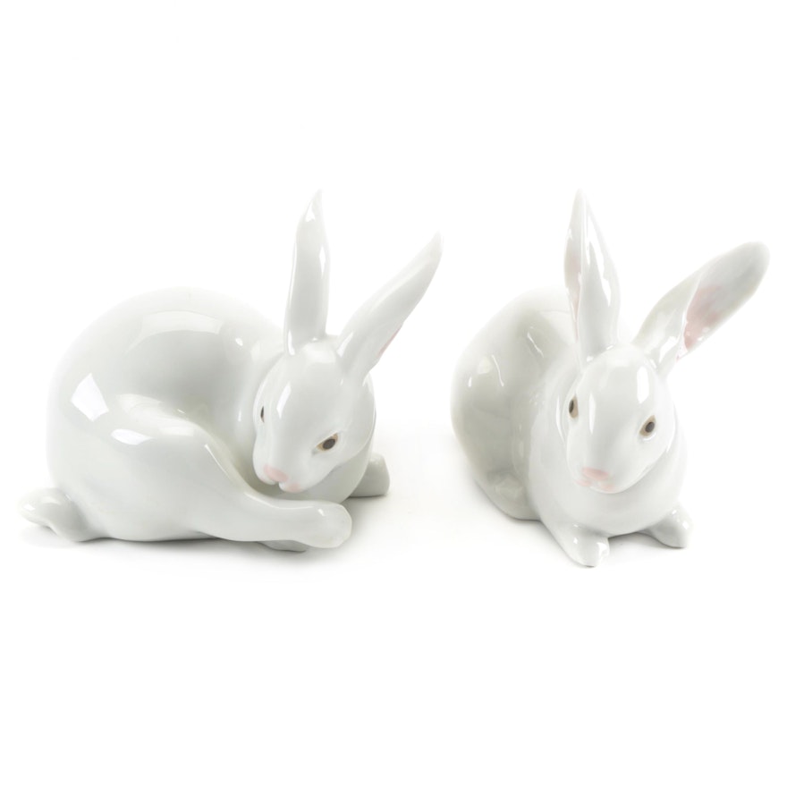 Lladró "Preening Bunny" and "Attentive Bunny" Figurines by Fulgencio García
