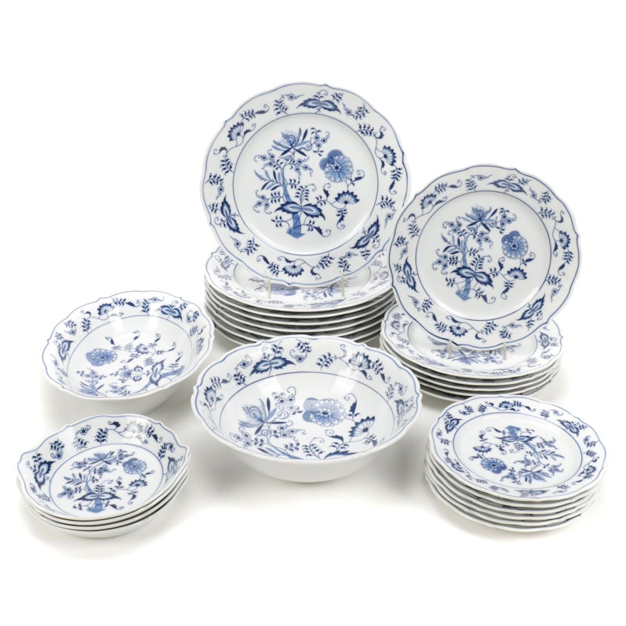 Blue Danube of Japan "Blue Onion" Ceramic Tableware, Mid to Late 20th Century