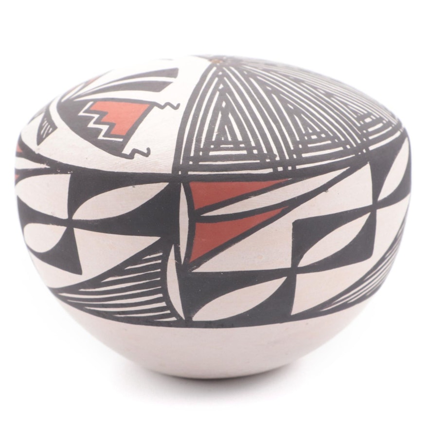 Acoma Pueblo Earthenware Seed Pot by Vallo