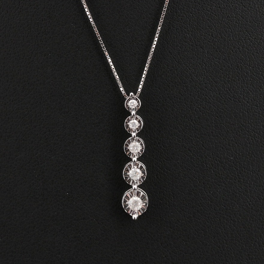 10K Graduated Diamond Pendant Necklace