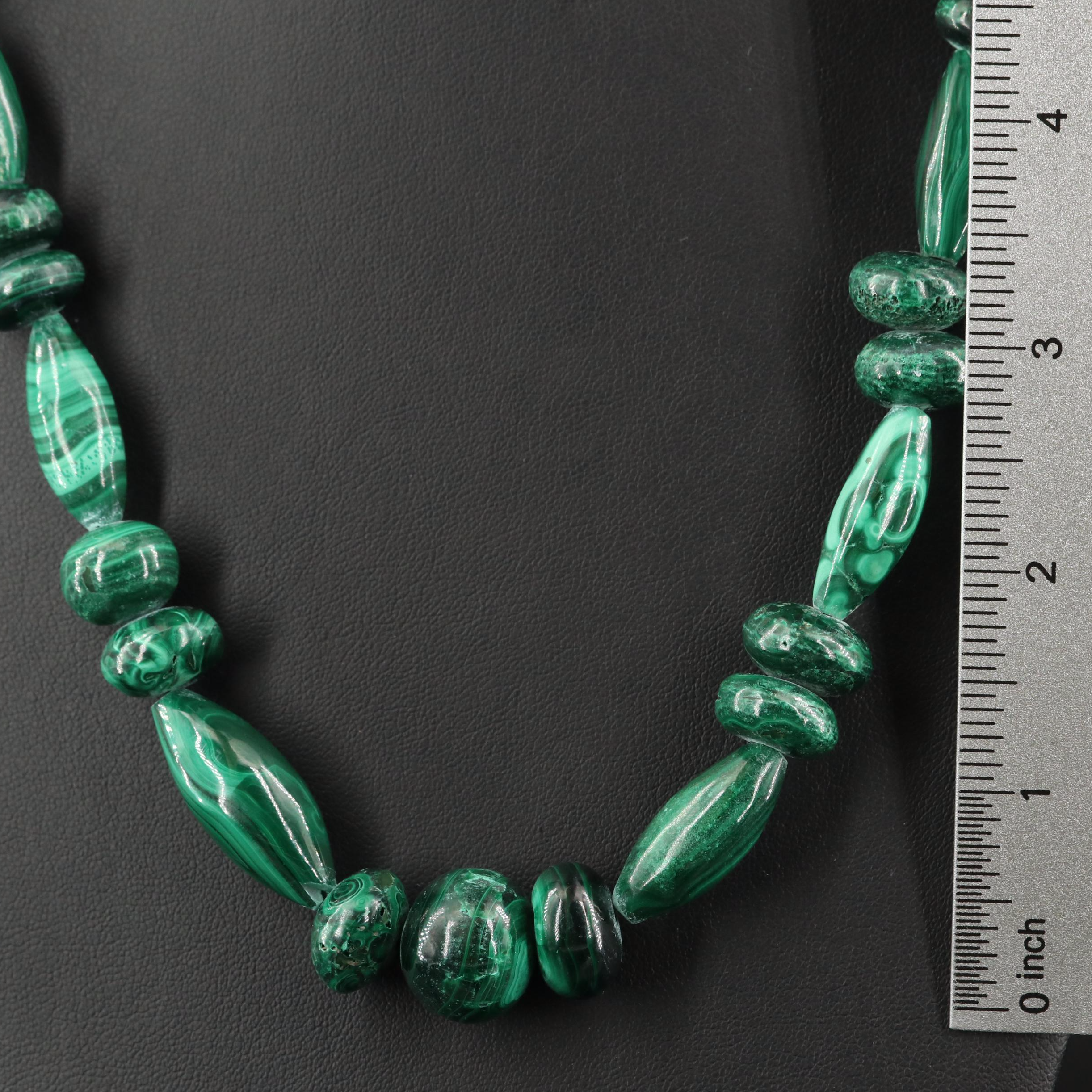 Graduated Malachite Bead Necklace