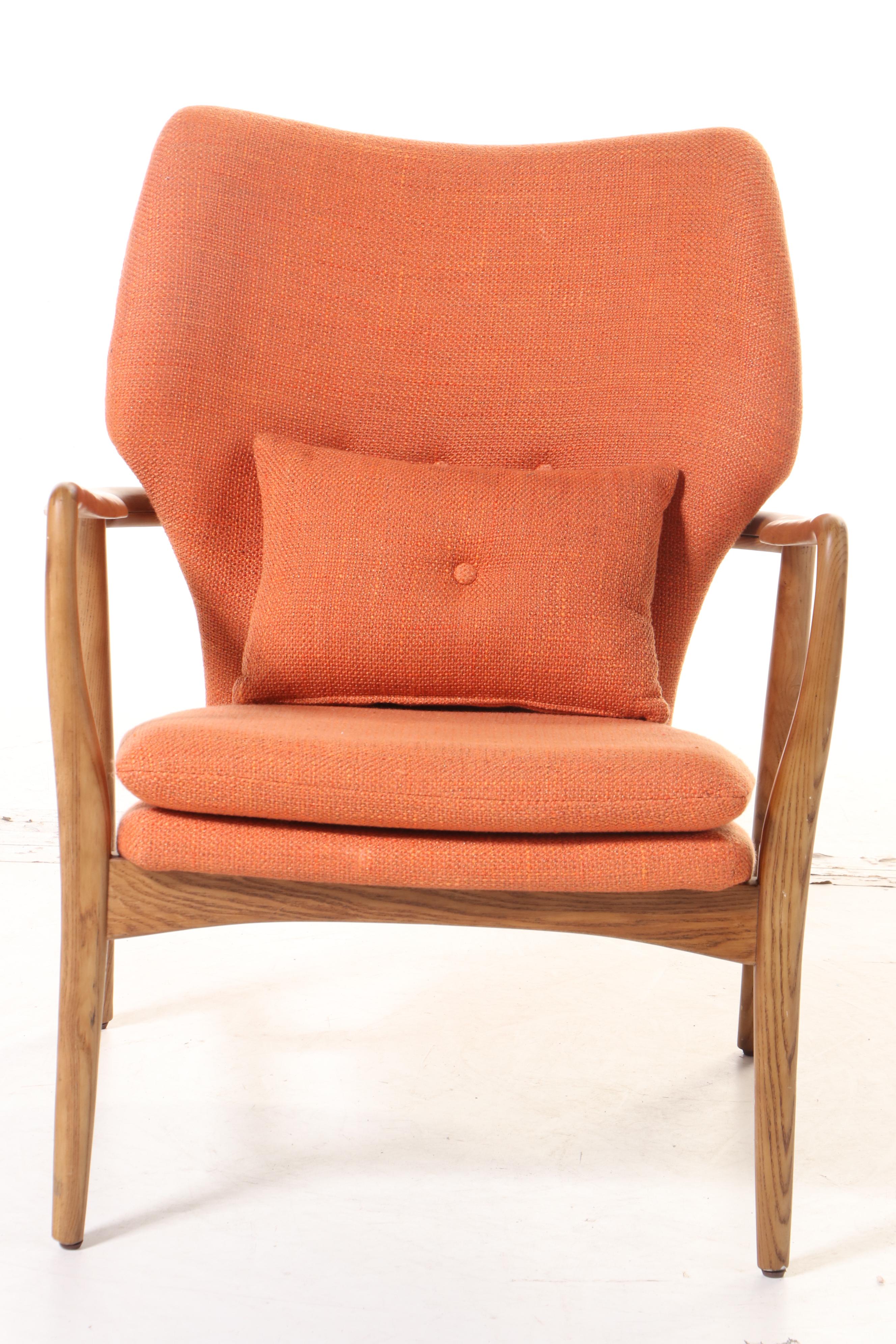 Blue Ocean Traders "Helsinki" Modernist Style Upholstered Ash Lounge Chair