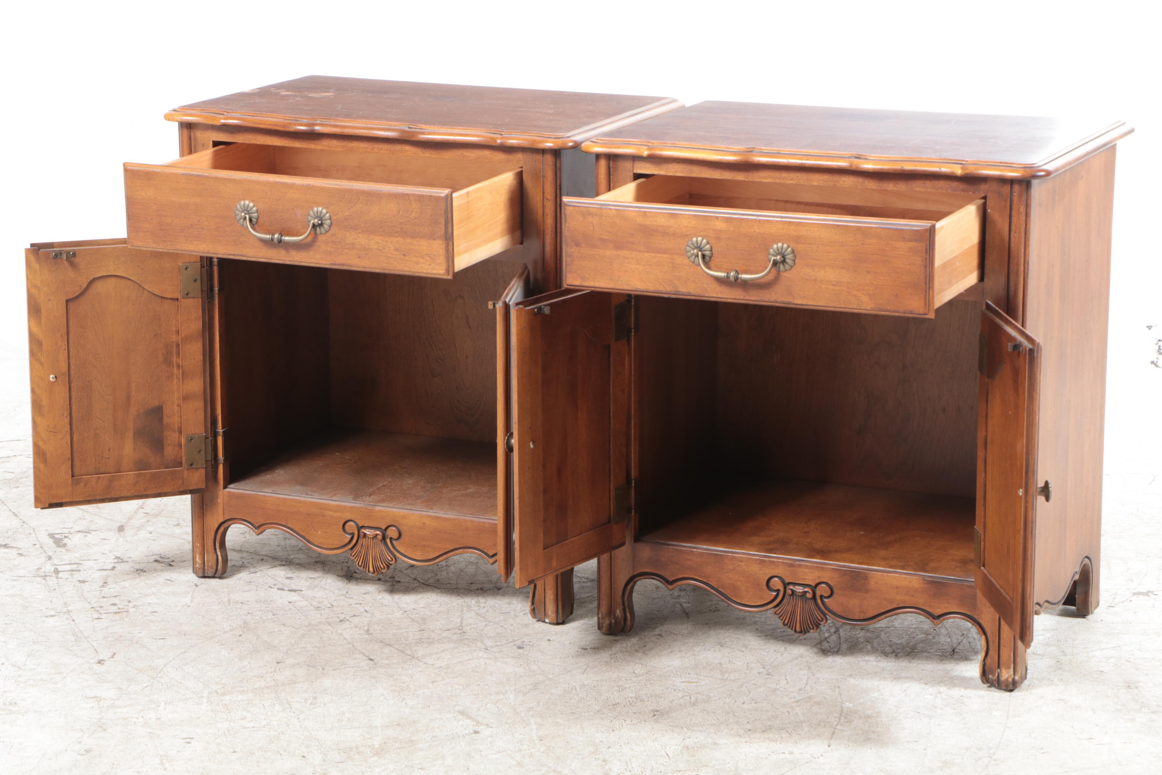 Pair of Ethan Allen "Country French" Birch Nightstands, Late 20th Century
