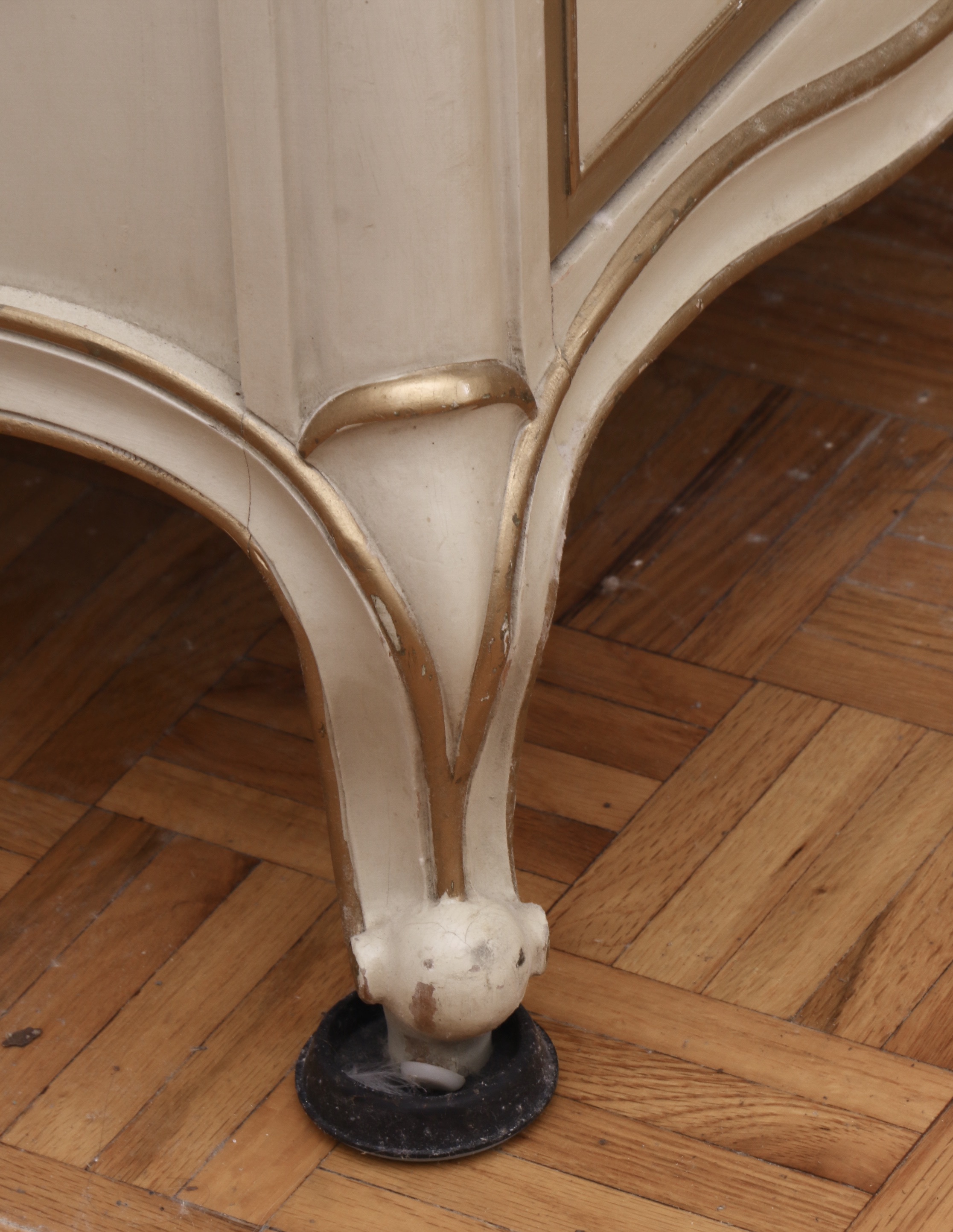 Drexel "Touraine" Cream-Painted and Parcel-Gilt Dresser and Chest of Drawers