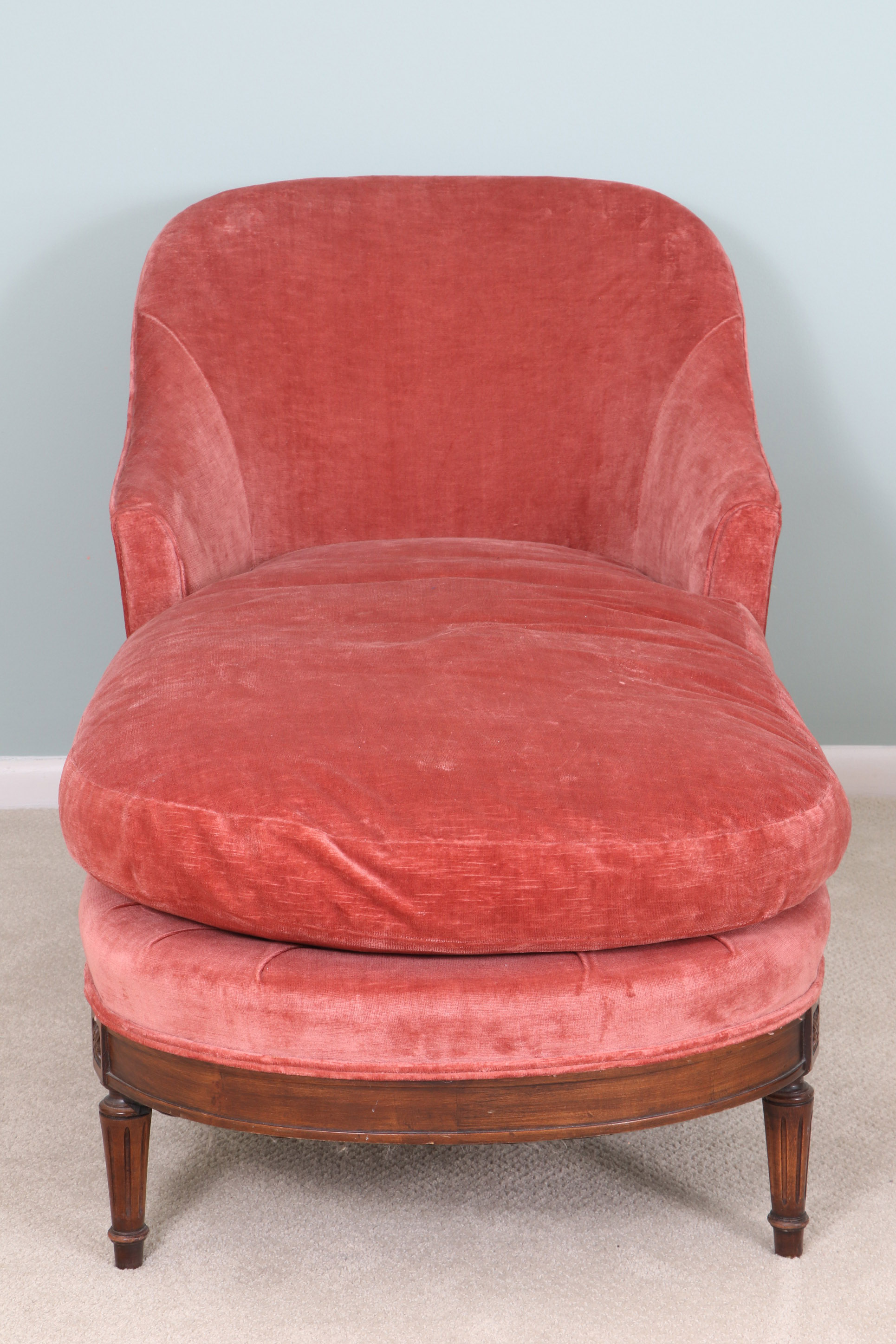 Baker Furniture Louis XVI Style Velveteen Chaise Lounge, Late 20th Century