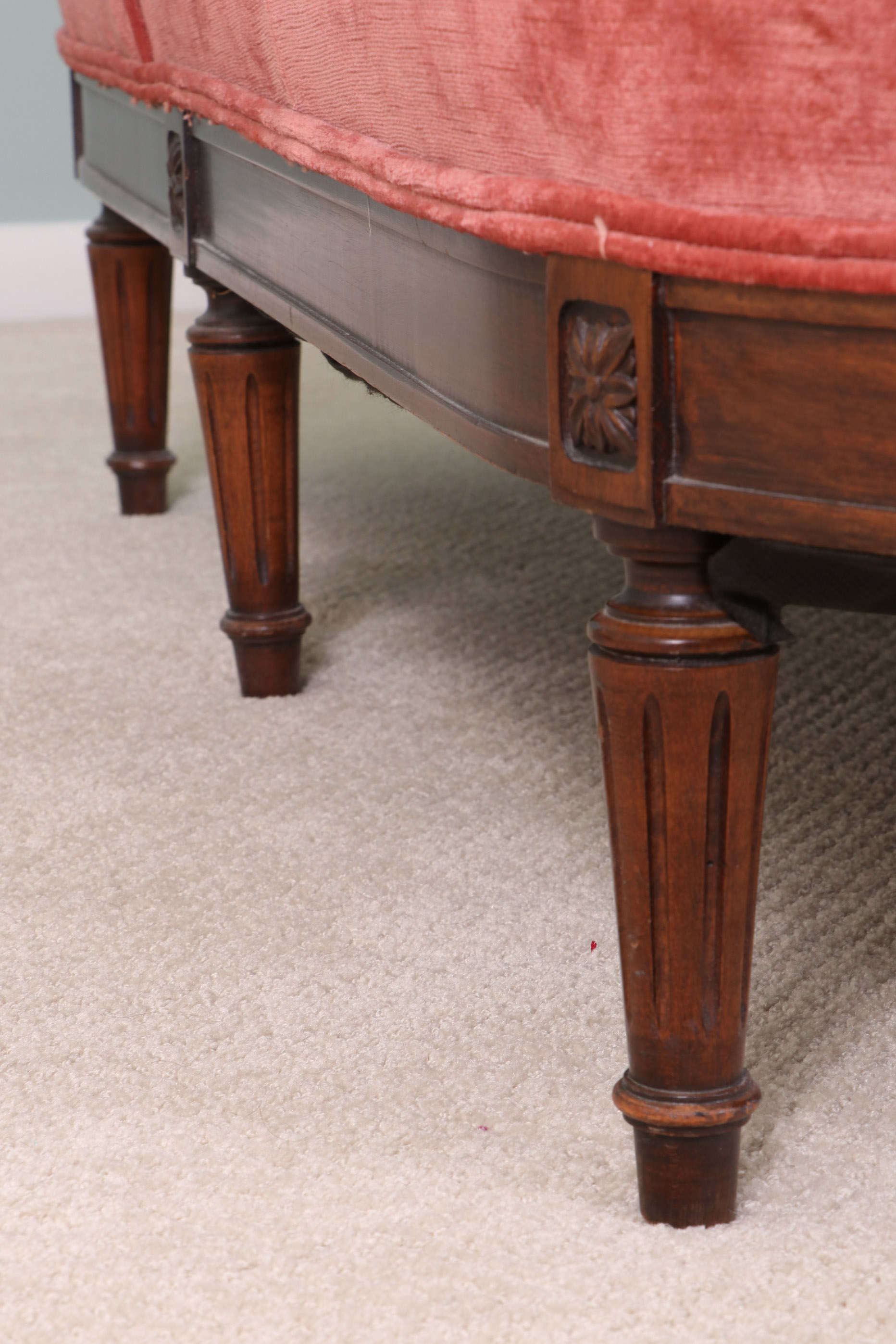 Baker Furniture Louis XVI Style Velveteen Chaise Lounge, Late 20th Century